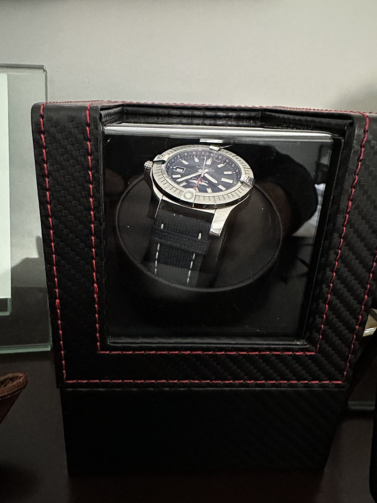 Single Automatic Watch Winder, Quiet Japanese Motor, Battery/AC Powered | Auto-rotates clockwise & anti-clockwise to mimic wrist motion, anti-overwind, Premium PU leather exterior, Portable design customer photo 1