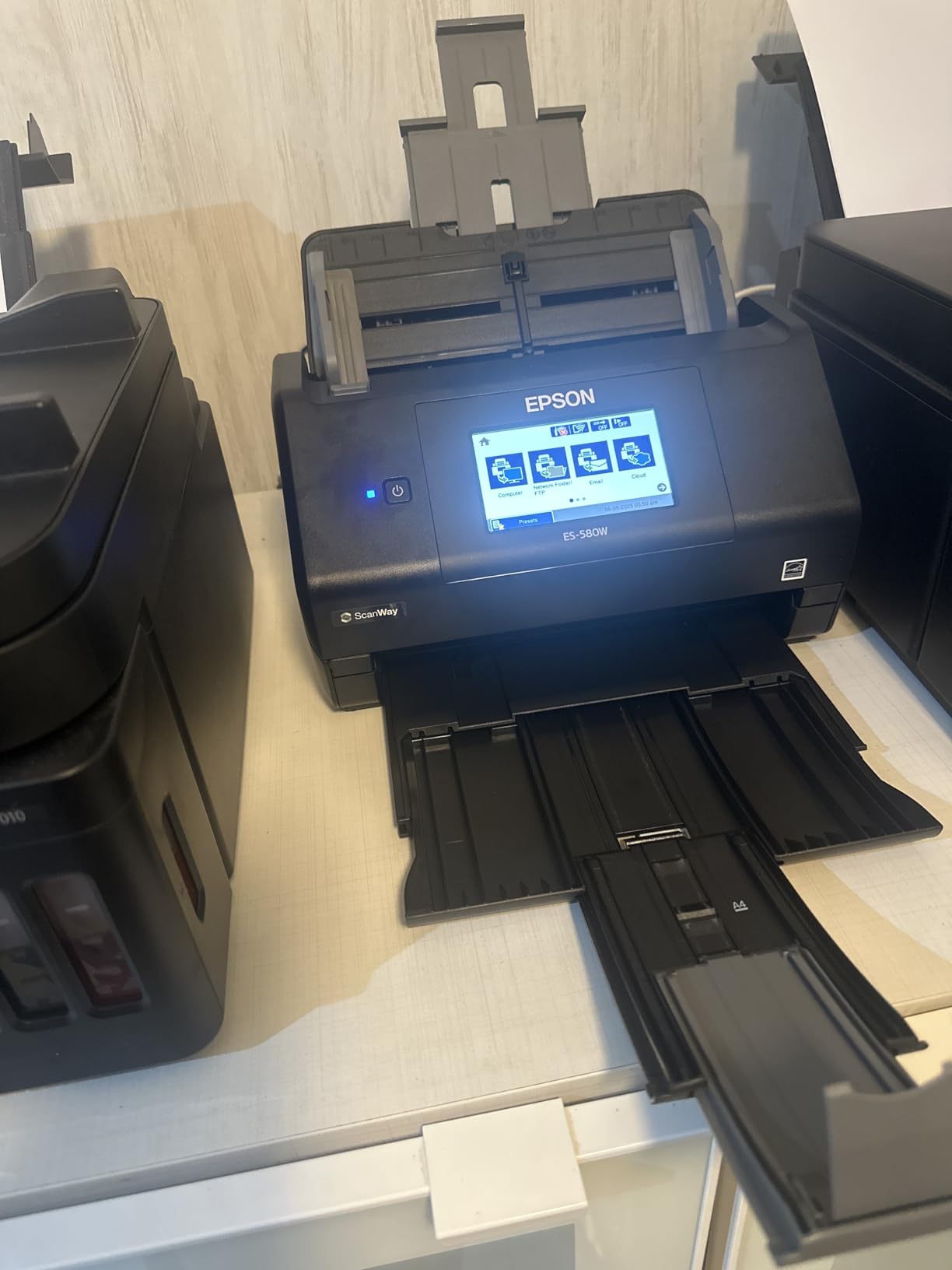Epson Workforce ES-580W Wireless Color Duplex Desktop Document Scanner customer photo 1
