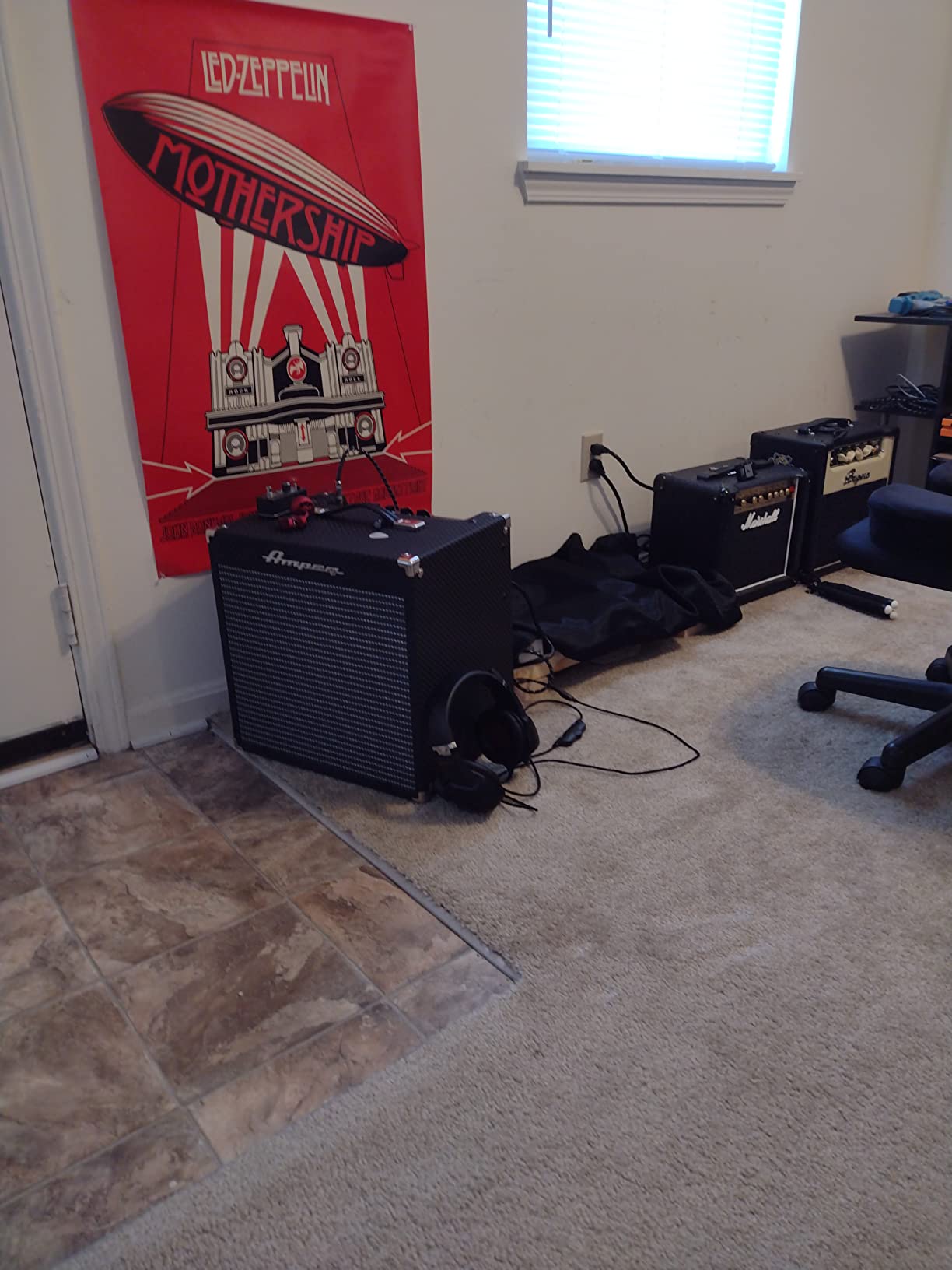 Ampeg Rocket Bass RB112 Bass Combo 1x12 100 Watts customer photo 1