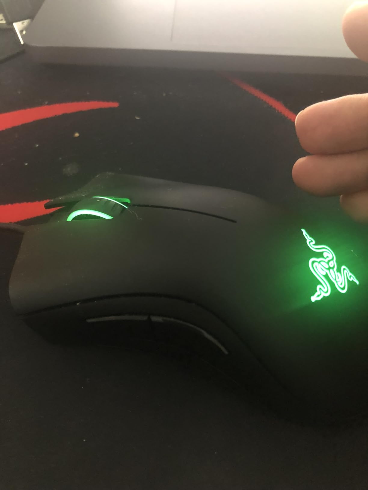 Razer DeathAdder Essential Gaming Mouse: 6400 DPI Optical Sensor - 5 Programmable Buttons - Mechanical Switches - Rubber Side Grips - Classic Black customer photo 2