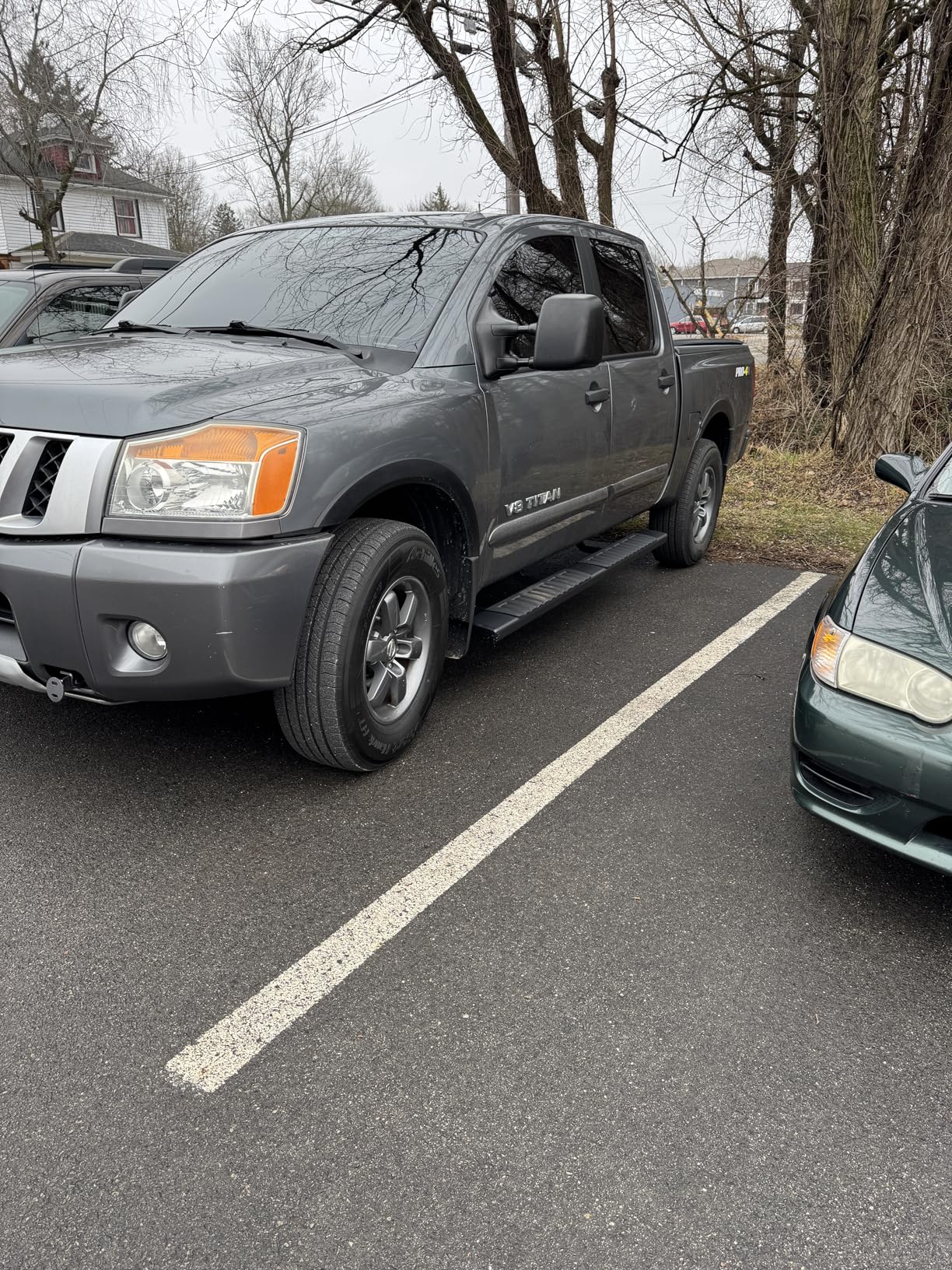 YITAMOTOR 6 Inches Running Boards Compatible with 2004-2024 Nissan Titan Crew Cab & 2016-2024 Titan XD Crew Cab Aluminum Black Side Steps Nerf Bars customer photo 2