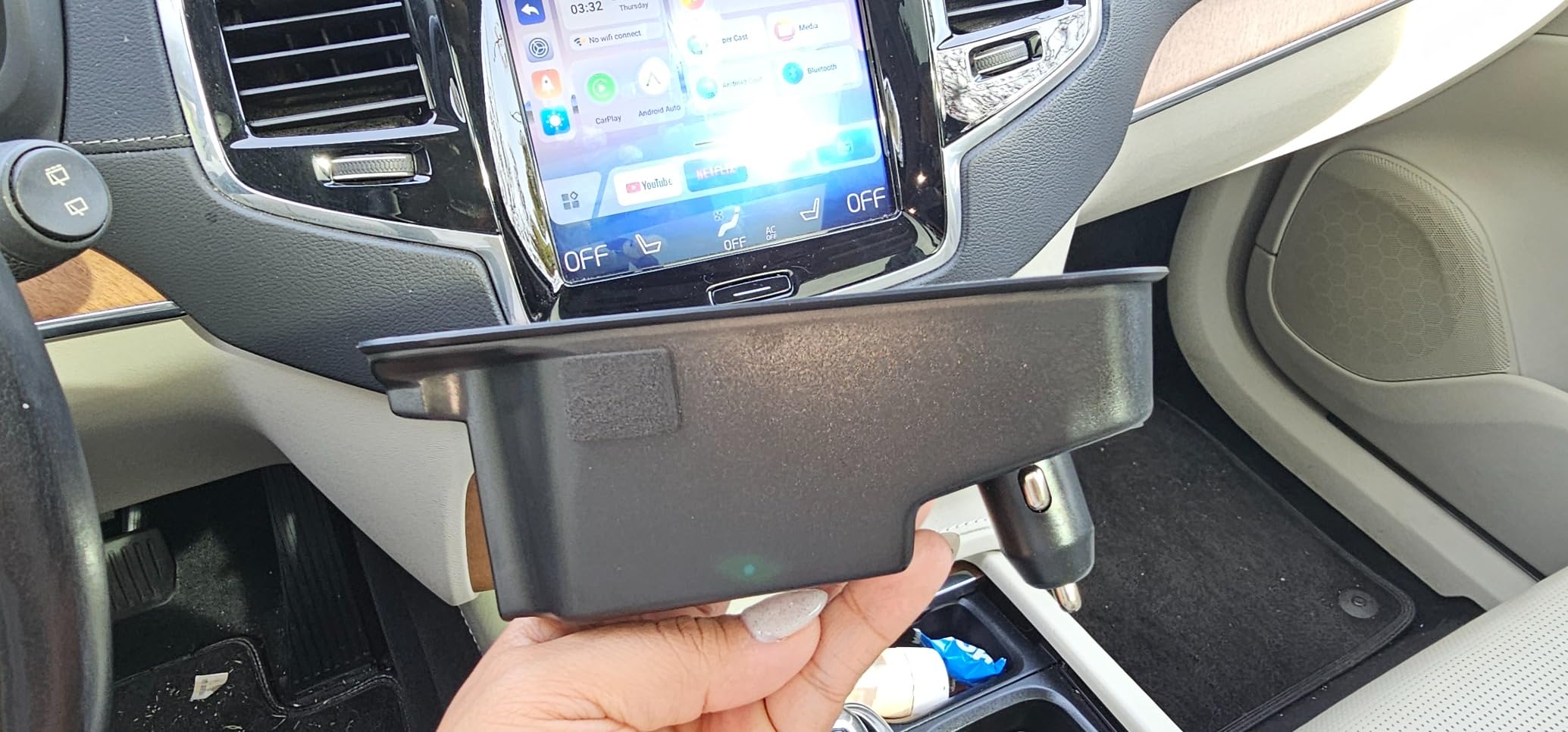 Car Wireless Phone Charger for Volvo 2017-2025 XC90 XC60 S90 S60 V90 V60 Center Console Accessories Charging Pad customer photo 1