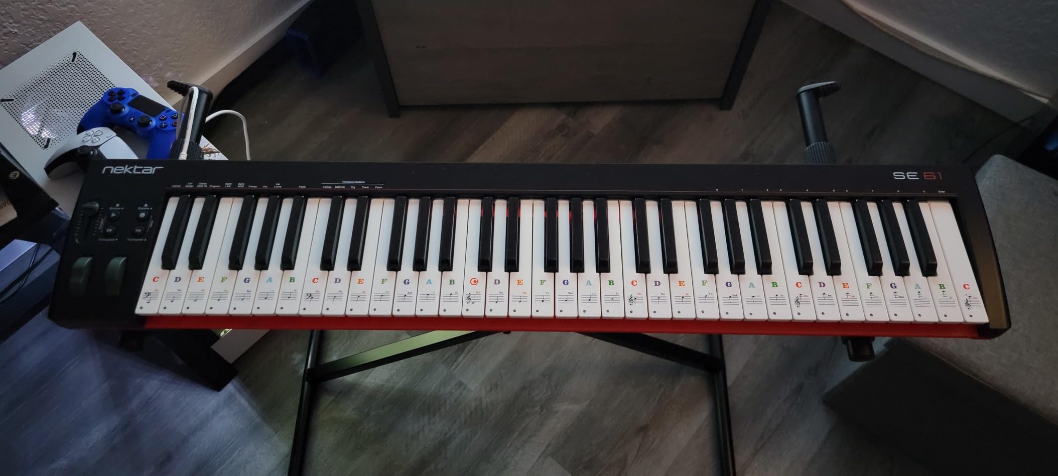 Nektar SE61 - USB MIDI Controller Keyboard with Nektar DAW Integration, Black customer photo 1