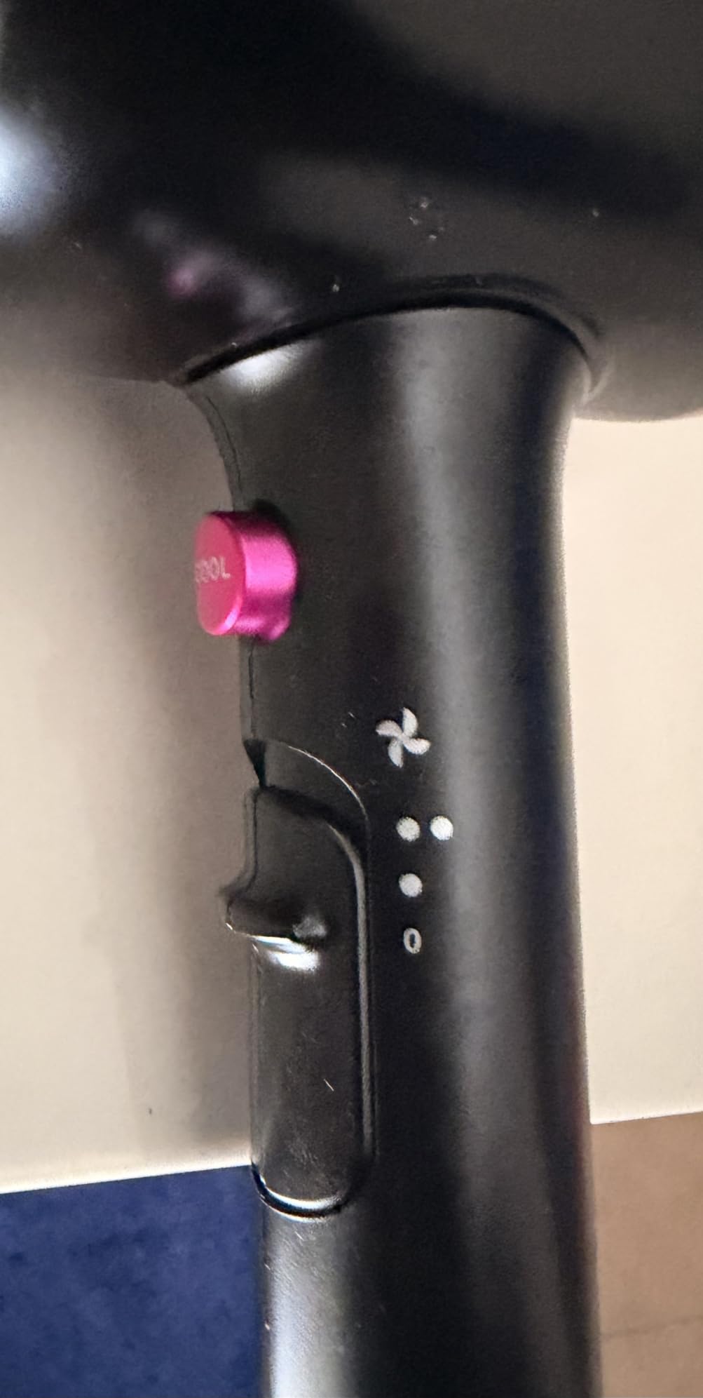 Wavytalk Hair Dryer, Blown Away Ionic Hair Dryer for Curly Hair with Diffuser, 1875W Fast Drying Blow Dryer with Ceramic Technology, 3 Attachments for All Hair Types, Light and Quiet, Rose Gold customer photo 1