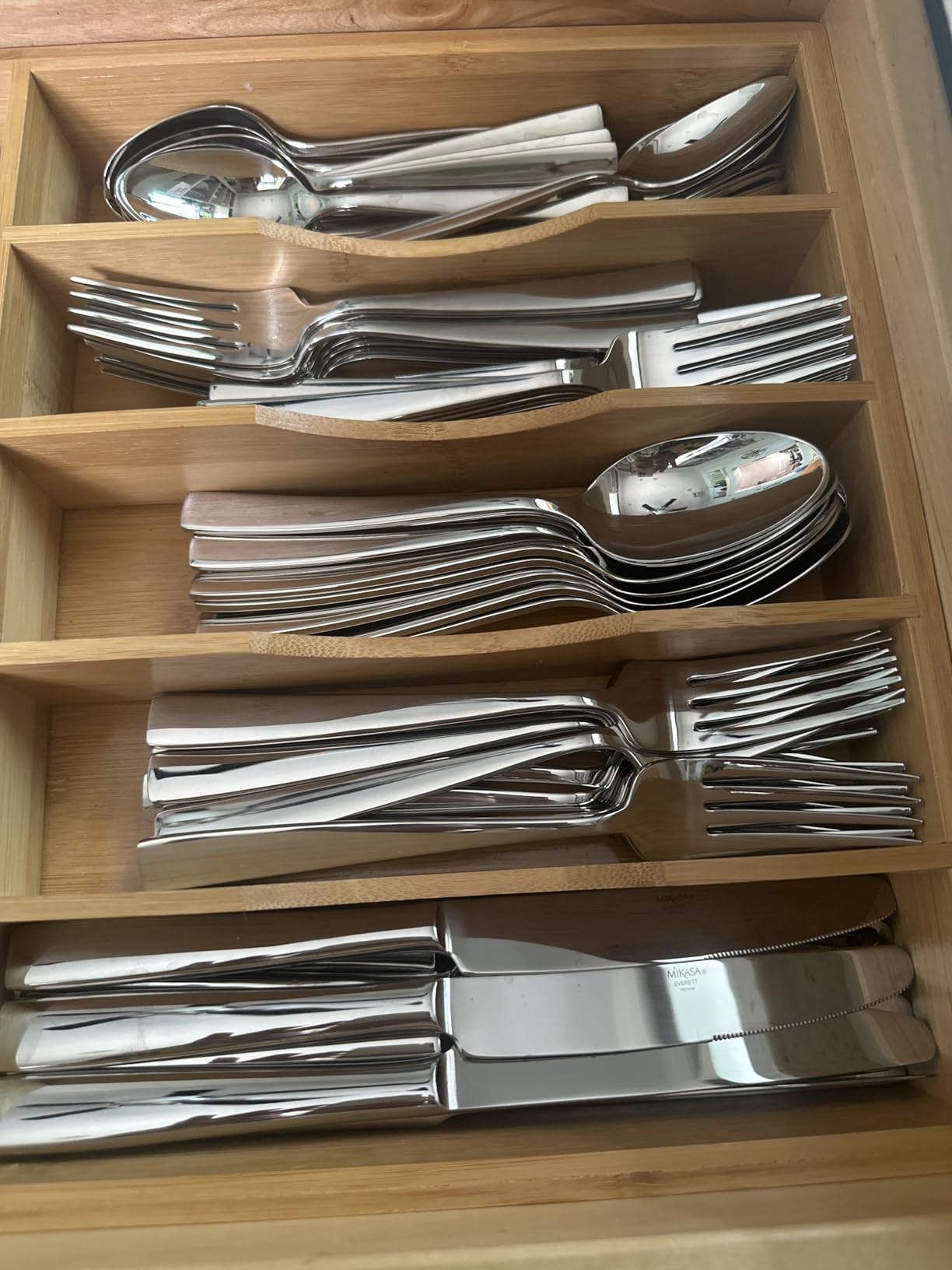 Mikasa Everett 18/10 Stainless Steel Flatware Set, 101-Piece Service for 12 customer photo 1