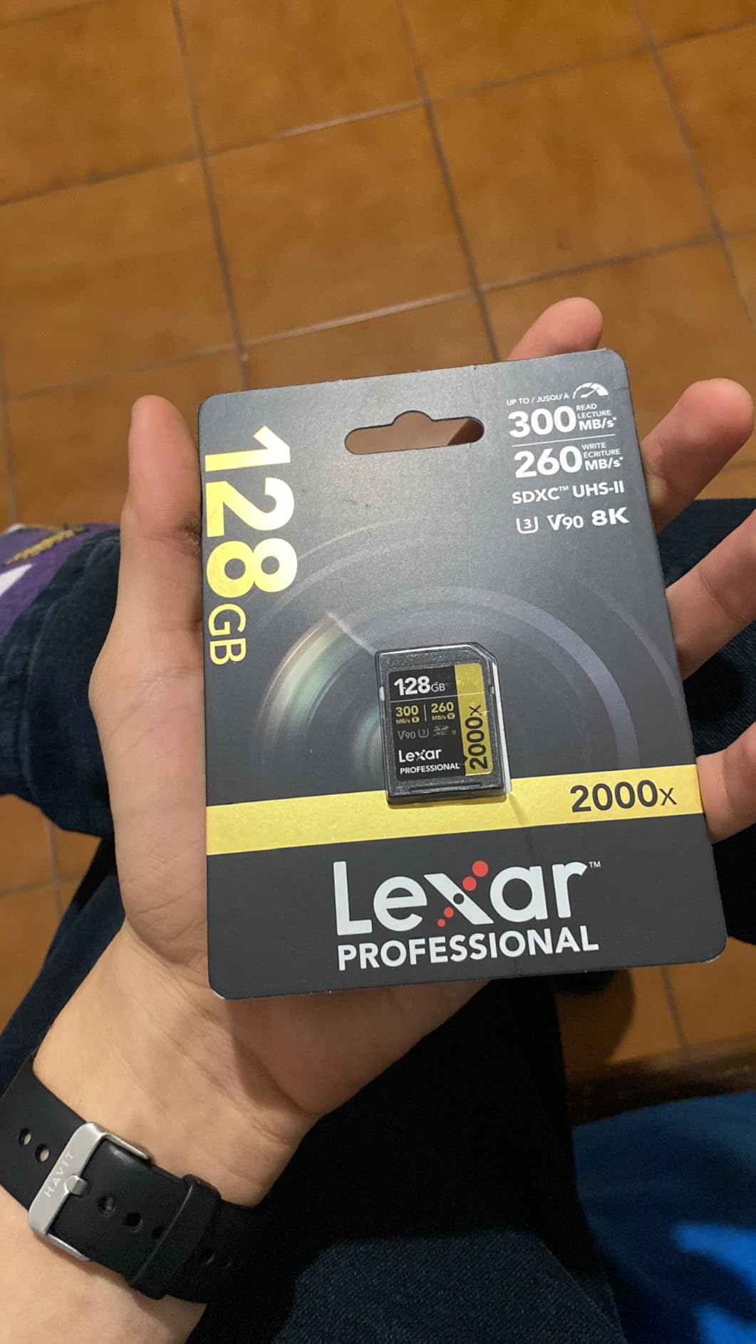 Lexar 256GB Professional 2000x SD Card, UHS-II, C10, U3, V90, Full HD, 8K, Up To 300MB/s Read SDXC Memory Card, for DSLR, Cinema-Quality Video Cameras (LSD2000256G-BNNNU) customer photo 2