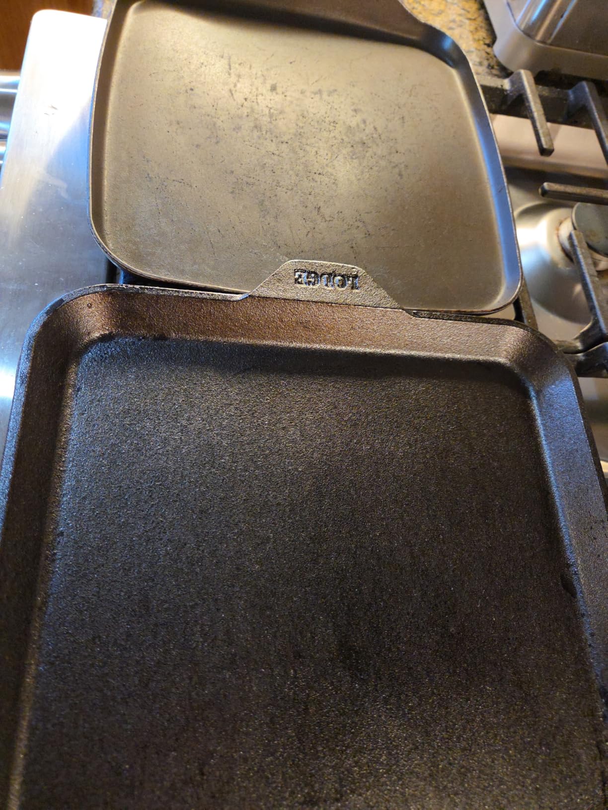 Lodge Seasoned Cast Iron Square Griddle - 11 Inches - Durable Pan - Cast Iron Cookware for Pancakes, Eggs, Bacon & Grilling Favorites customer photo 2