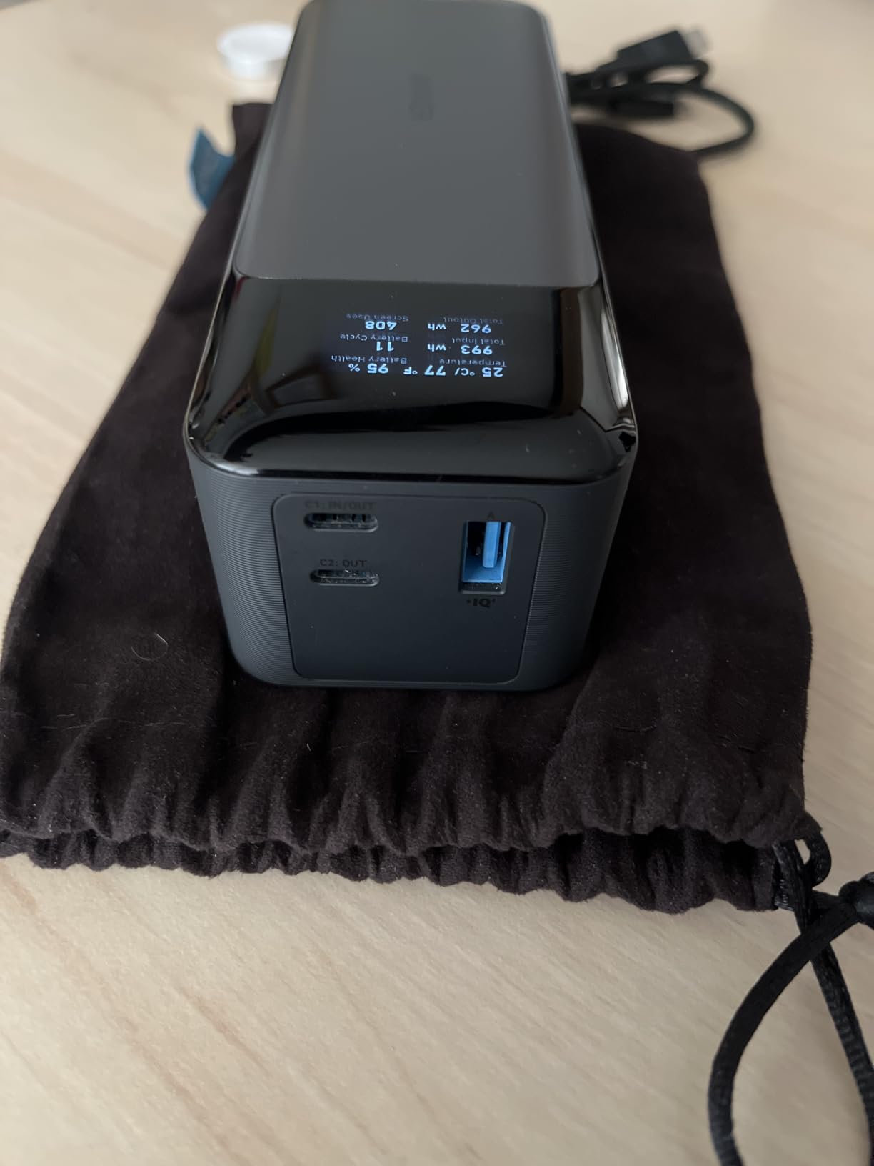Anker 737 Power Bank, 140W 24,000mAh 3-Port Laptop Charger with Smart Display customer photo 1