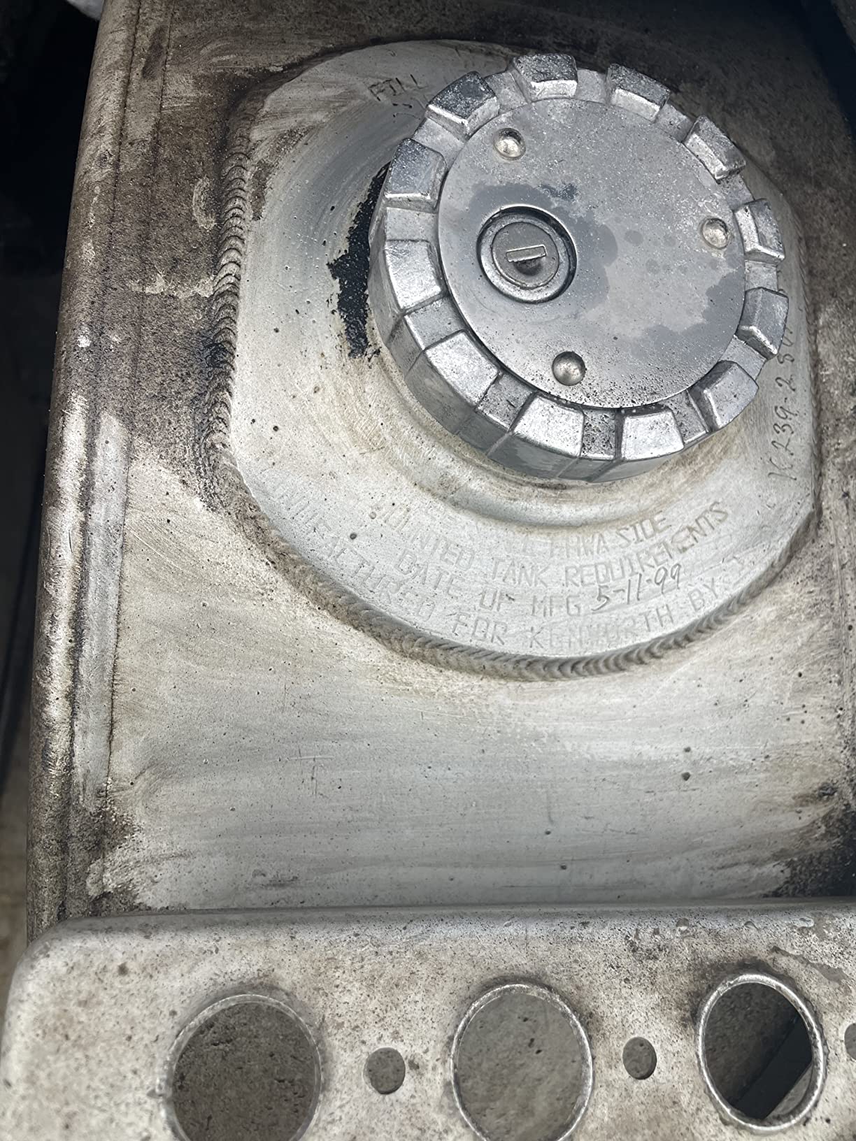 2Pcs Locking Diesel Fuel Cap for 3 1/2