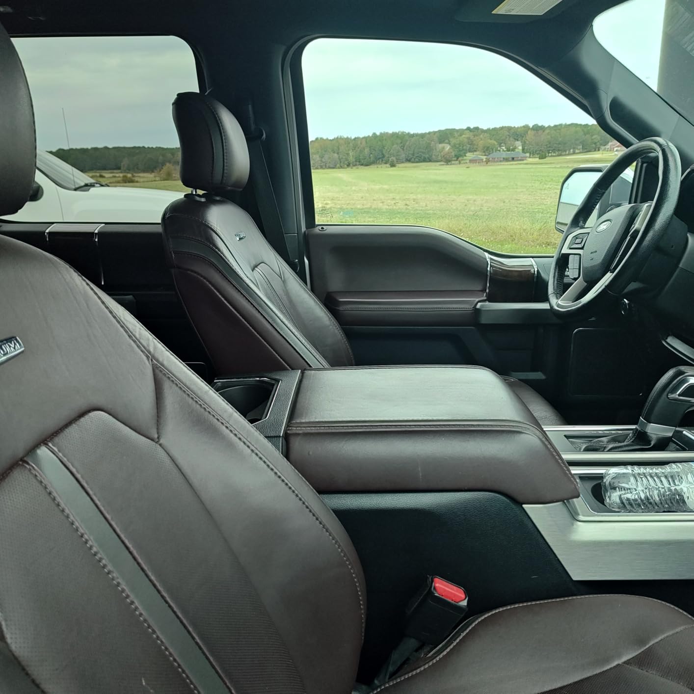 Huidasource Grand Cherokee Seat Covers, Waterproof Leather Customized Car Seat Cushion Covers, Full Set Seat Protectors Compatible with Jeep Grand Cherokee 2011-2022 (5 Pcs Full Set/Black) customer photo 2
