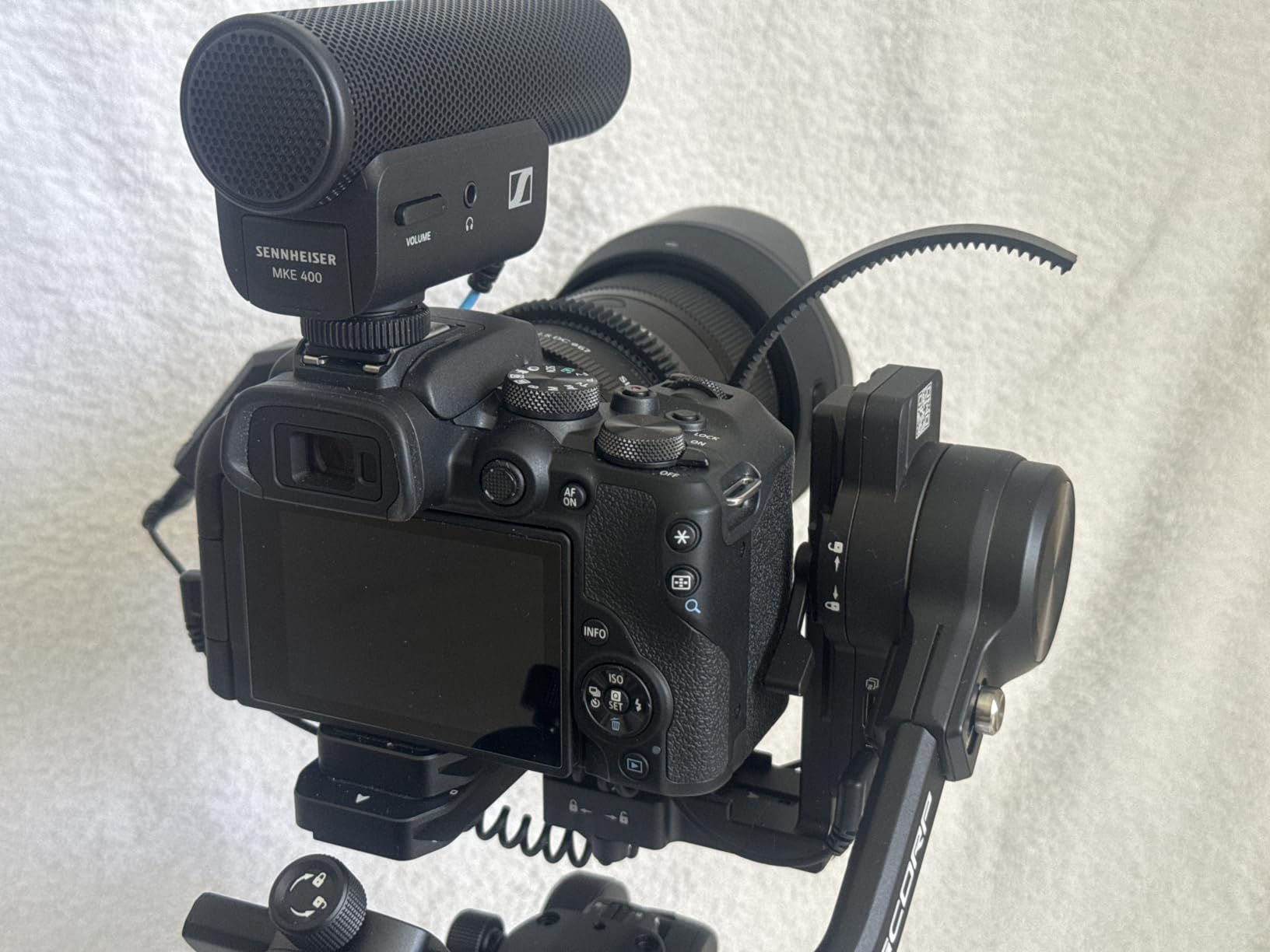 Canon EOS R10 Mirrorless Camera with RF-S 18-45mm Lens Kit customer photo 1