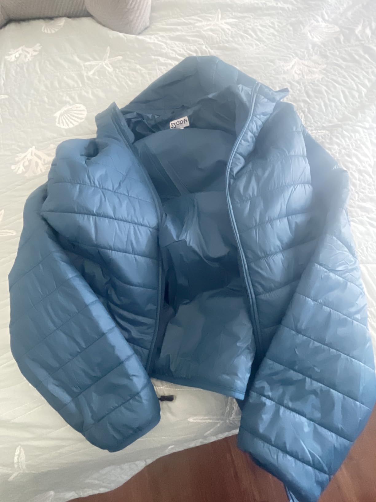 Men's Lightweight Packable Insulated Puffer Winter Jacket with Hood, Water-Resistant Down Alternative Puffy Coat customer photo 1