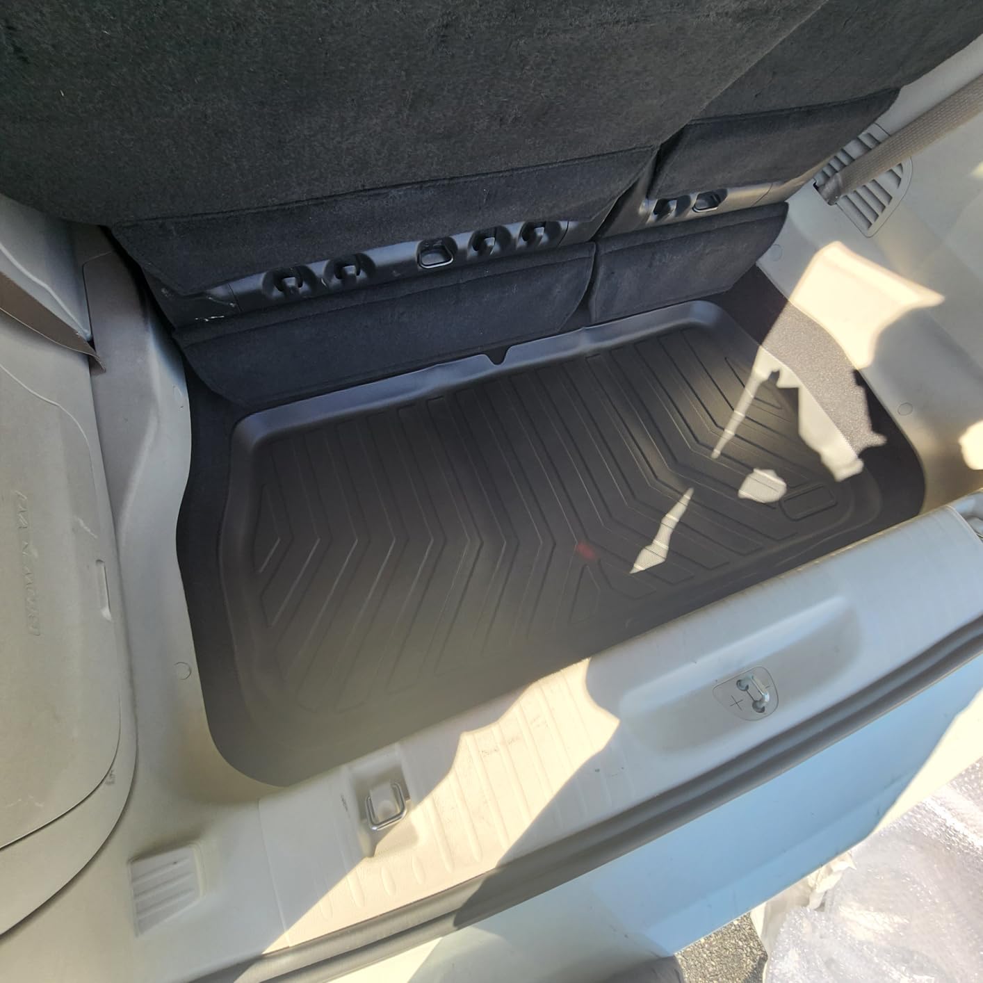 Mixsuper Custom Fit Cargo Liner for Chrysler Pacifica 2017-2025/Voyager 2020-2025, Behind The 3rd Row, All Weather Rear Cargo Mat Trunk Liner Black customer photo 2