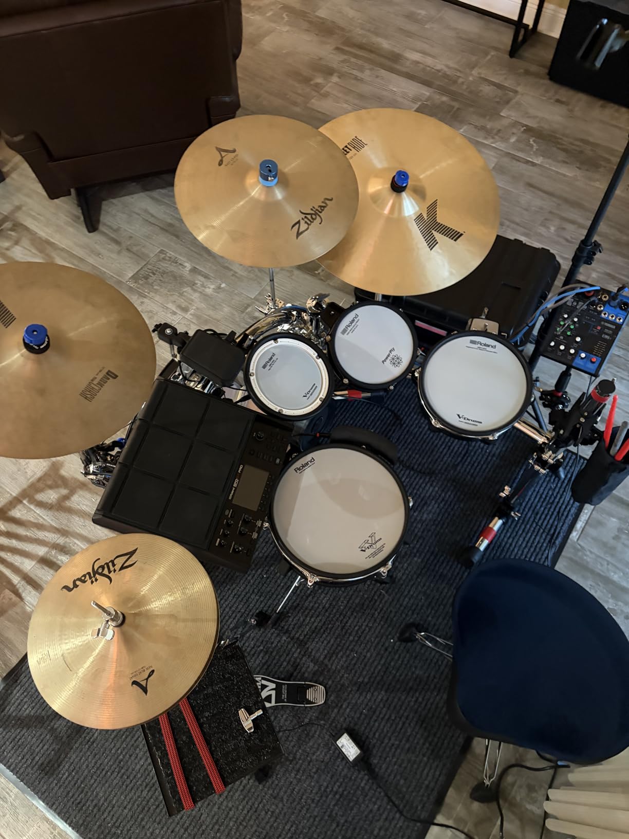 Roland SPD-SX PRO Sampling Pad | The Flagship Sampling Pad for Drummers & Other Musicians | 9 Playing Surfaces, 8 External Trigger Inputs, Color Display, Customizable Pad LEDs, Onboard FX & More customer photo 1