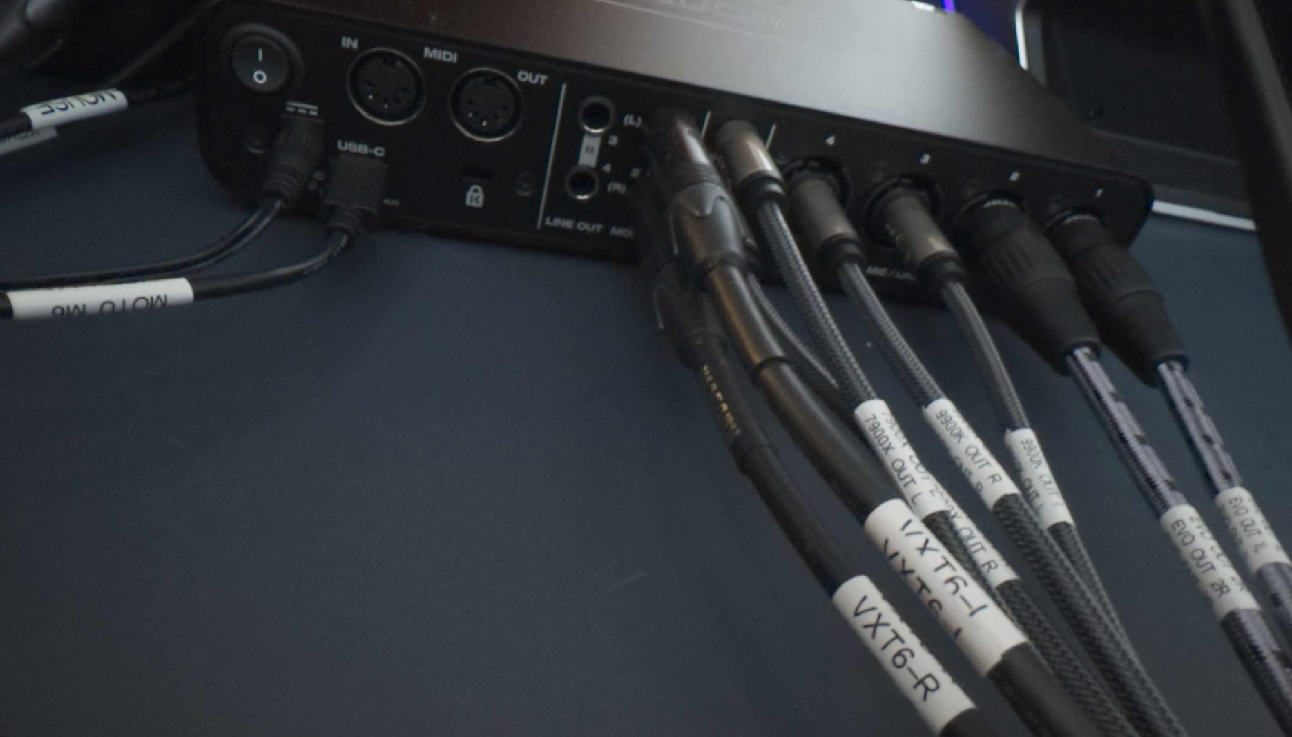 MOTU M6 6x4 USB-C Audio Interface with Studio-Quality Sound customer photo 1