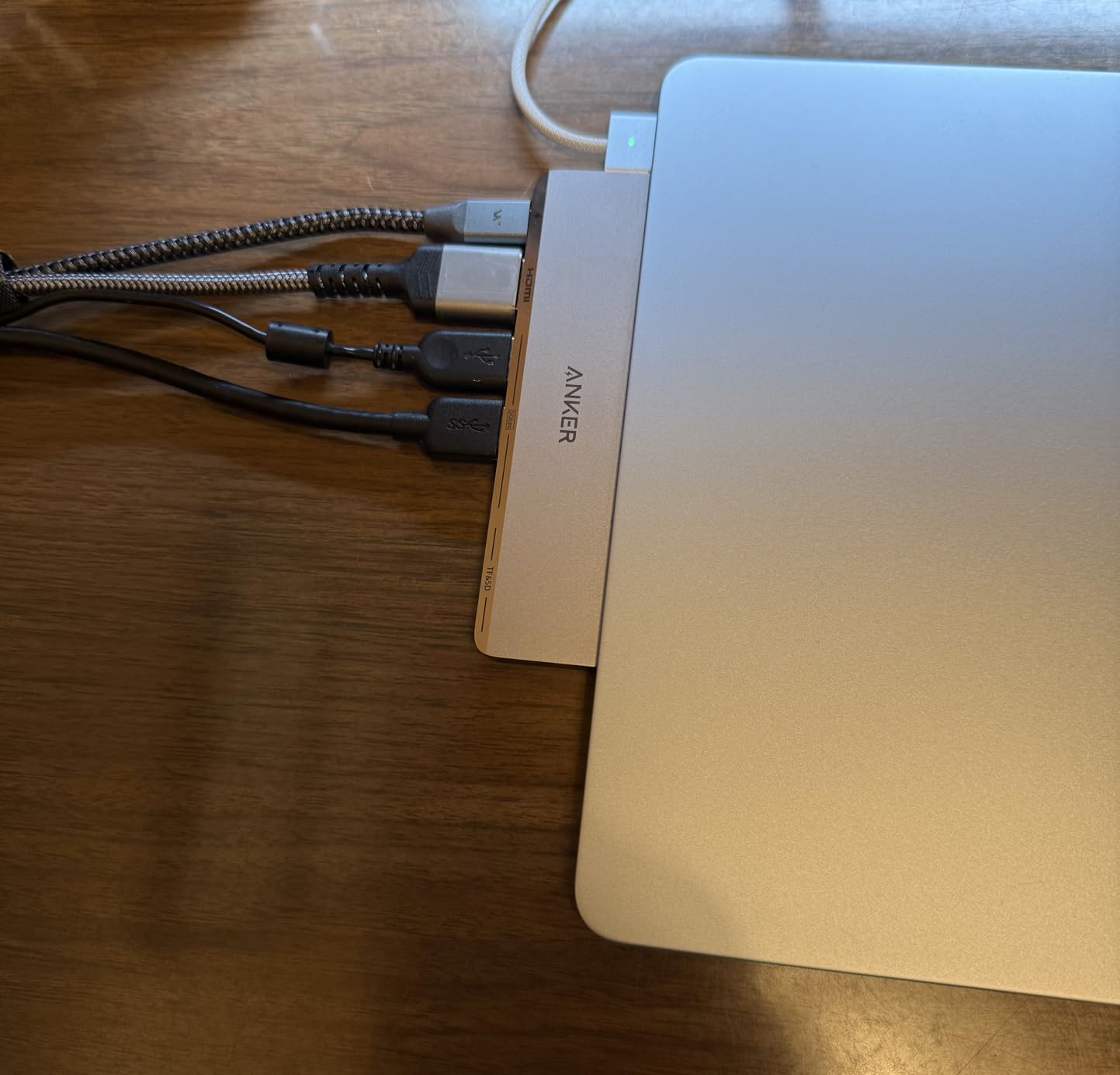 Anker USB C Hub for MacBook, 7-in-2 mac Dock with 4K@60Hz HDMI, Compatible with Thunderbolt 4, 1 Type C and 2 USB A Data Ports customer photo 1