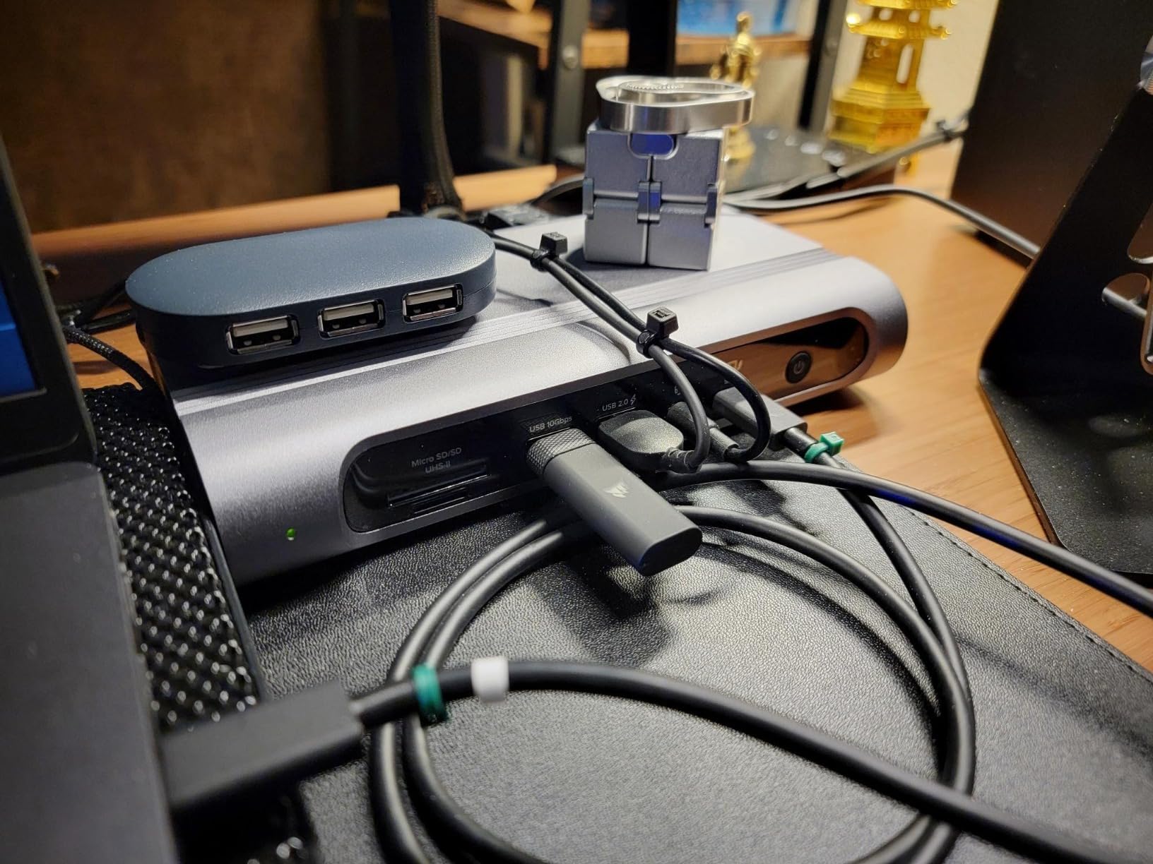 Plugable 16-in-1 Thunderbolt 4 Dock - Dual 4K Monitors for M4/M5 MacBook Air/Pro, 100W Charging, 2X HDMI, 2X DisplayPort, 2.5G Ethernet customer photo 2