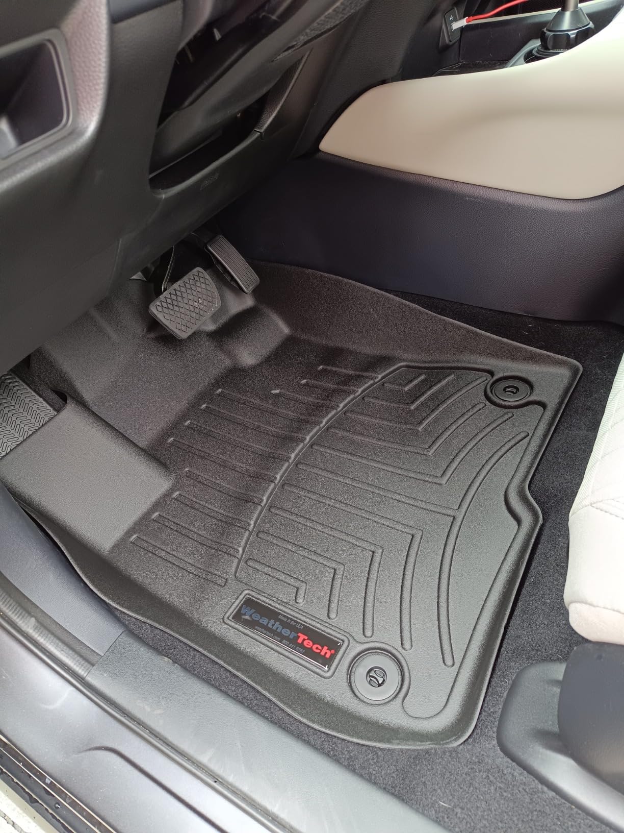WeatherTech Custom Fit FloorLiners for Acura adx, HR-V, 1st & 2nd Row (441746-1-2), Black customer photo 1