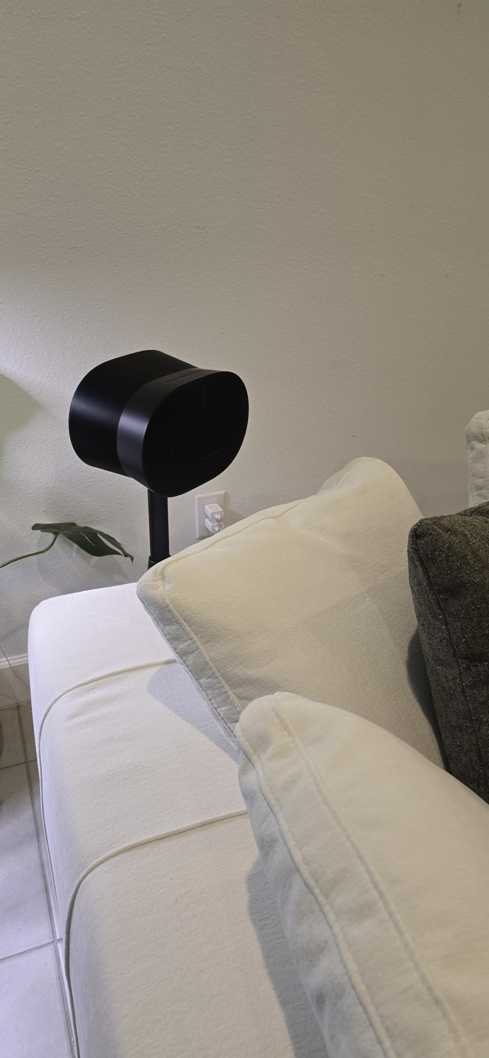 Sonos Era 300 Wireless Smart Speaker with Dolby Atmos - Black customer photo 2