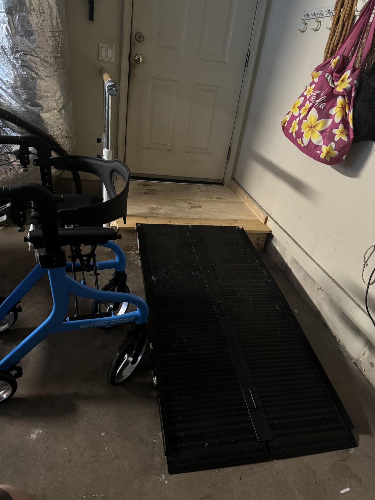 WHALEMOTOR Portable Wheelchair Ramp 4FT, Anti-Slip Aluminum Folding Portable Ramp, Wheelchair Ramps for Home, Weight Capacity Up to 800 LBS, with Transition Plates customer photo 1