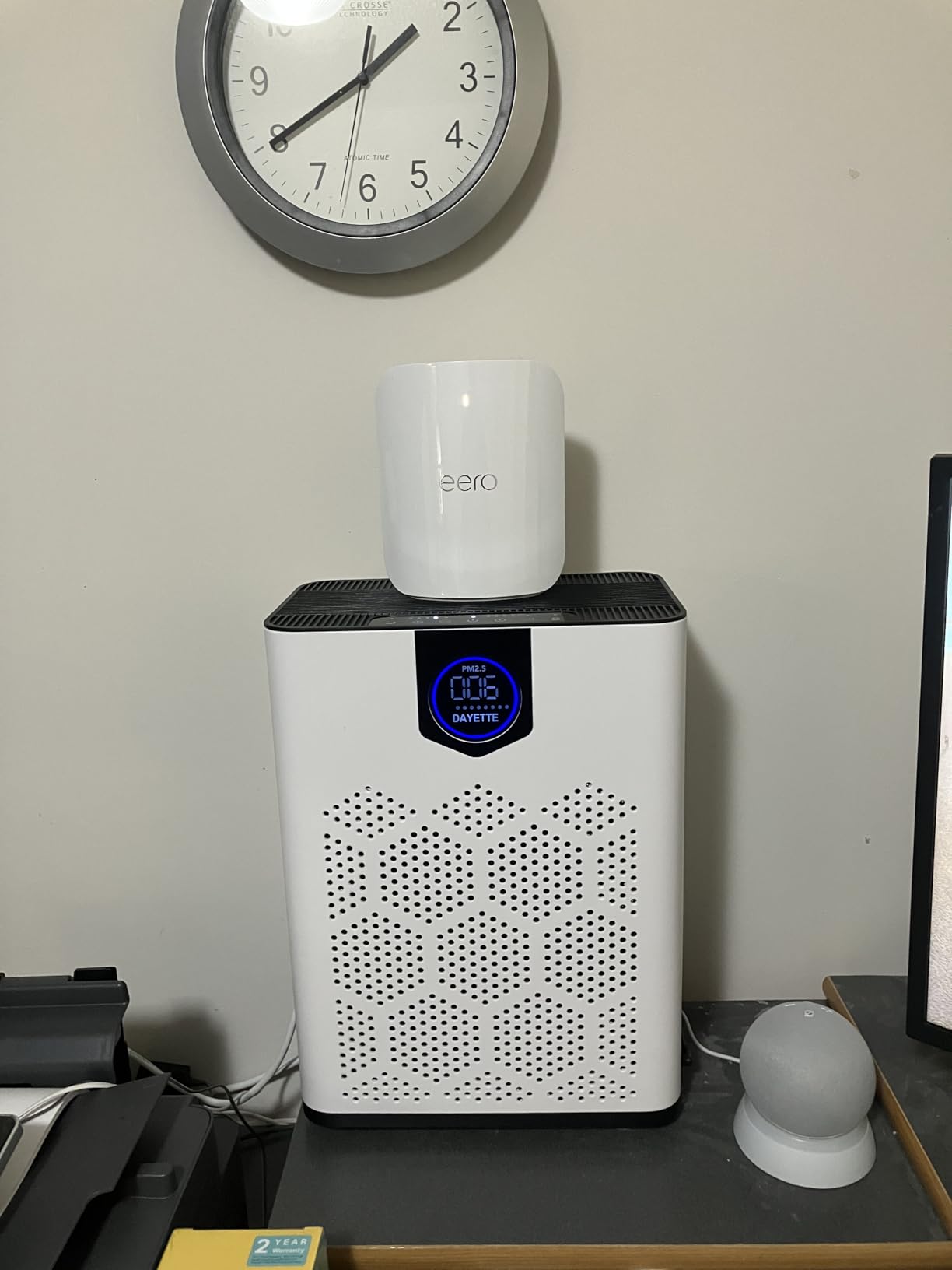 Amazon eero Pro 7 tri-band mesh Wi-Fi 7 router (newest model) - Supports internet plans up to 5 Gbps, Coverage up to 6,000 sq. ft., 3-pack customer photo 2