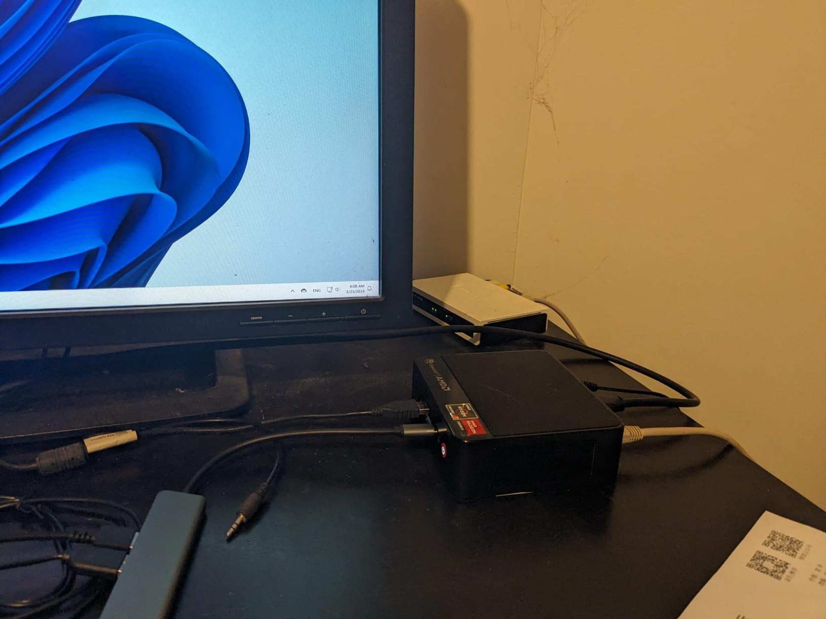 Beelink SER5 MAX Mini PC, AMD Ryzen 7 7735HS (8C/16T, up to 4.75GHz), Mini Computer with 24GB LPDDR5 RAM/500GB M.2 2280 SSD, Micro PC Support 4K FPS, WiFi6/BT5.4/2.5G LAN/Home/Office customer photo 1
