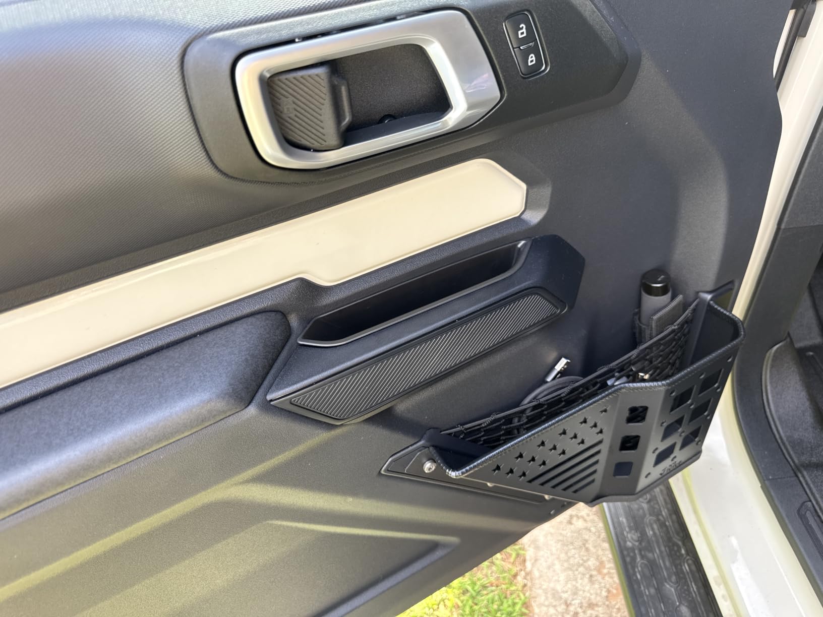 TOPINSTALL 4 Doors Handle Storage Box Compatible with Ford Bronco 2021-2026 Accessories, Phone Holder Front and Rear Door Grab Handle Pocket Storage ABS Plastic-4PCS (Not for Sport Model) customer photo 1