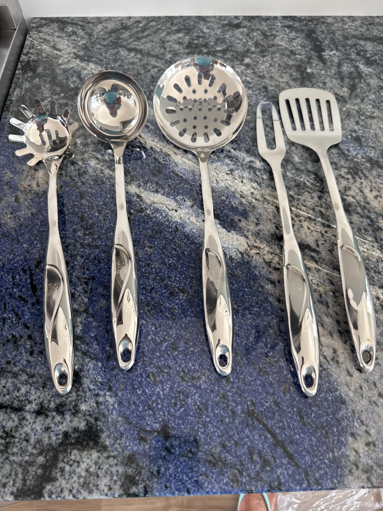 Zulay Kitchen Stainless Steel 8 Piece Cooking Utensil Set | Stainless Steel Kitchen Utensil - Durable Kitchen Gadgets - Metal Kitchen Accessories - Easy to Clean Tools - 8 Piece Set customer photo 1