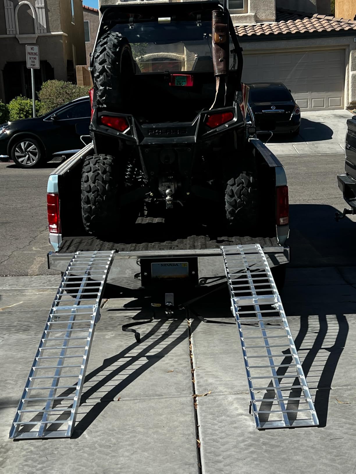 7.5FT Aluminum Loading Ramp, 850 lbs Capacity, Folding Ramp for Pickup Truck & Trailer with Load Straps, for Loading Motorcycles, ATVs, Lawn Mowers, and Small Vehicles, 90