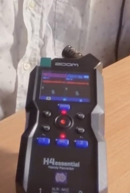 Zoom H4 Essential Handheld Recorder for Musicians, Podcasters & Filmmakers | Clip-Free Audio with 32-Bit Float, 4 Tracks, Stereo Mics, 2 XLR/TRS Inputs, USB Audio Interface customer photo 1
