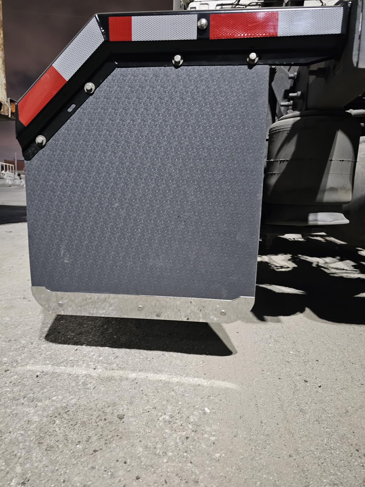 Mud Flaps for Semi Trucks Black Polymer Tractor Trailer Heavy Duty Rubber Mudflaps Oversized Splash Guard, 24 x 36 Inch, 2 PCS customer photo 2