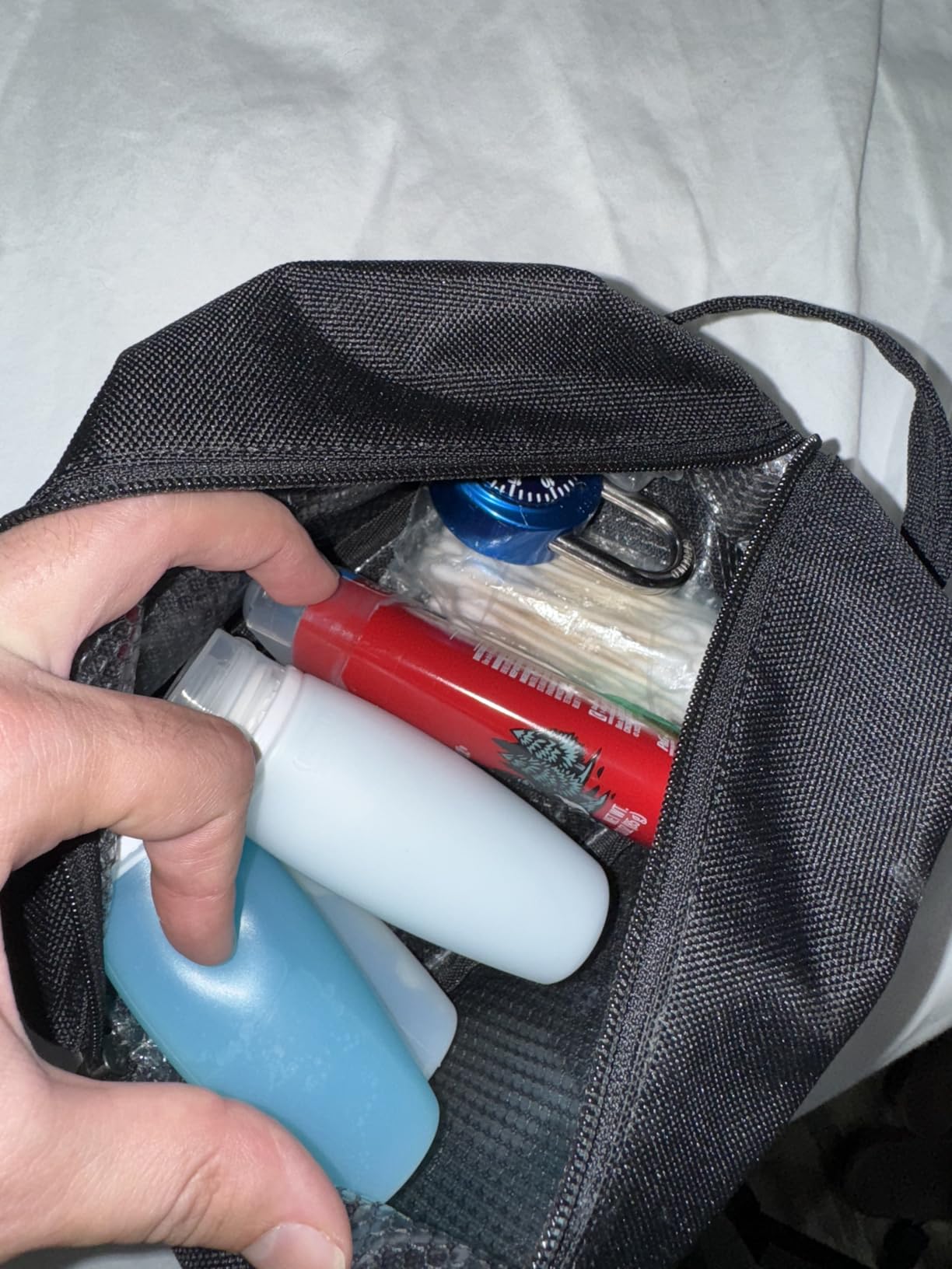 Carhartt Durable Travel Kit, Organize Essentials W/the Water Resistance Toiletry Bag, Black customer photo 2