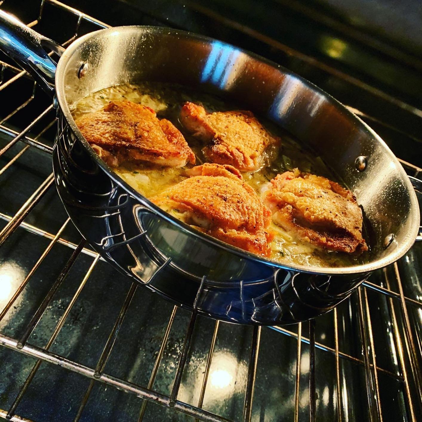Cooks Standard Classic 4 Quart Stainless Steel Sauté Pan with Lid, 10.5 Inch Deep Frying Pan, Induction Cookware Cooking Saute Skillet, Jumbo Cooker with Stay-Cool Handle, Dishwasher & Oven Safe customer photo 2