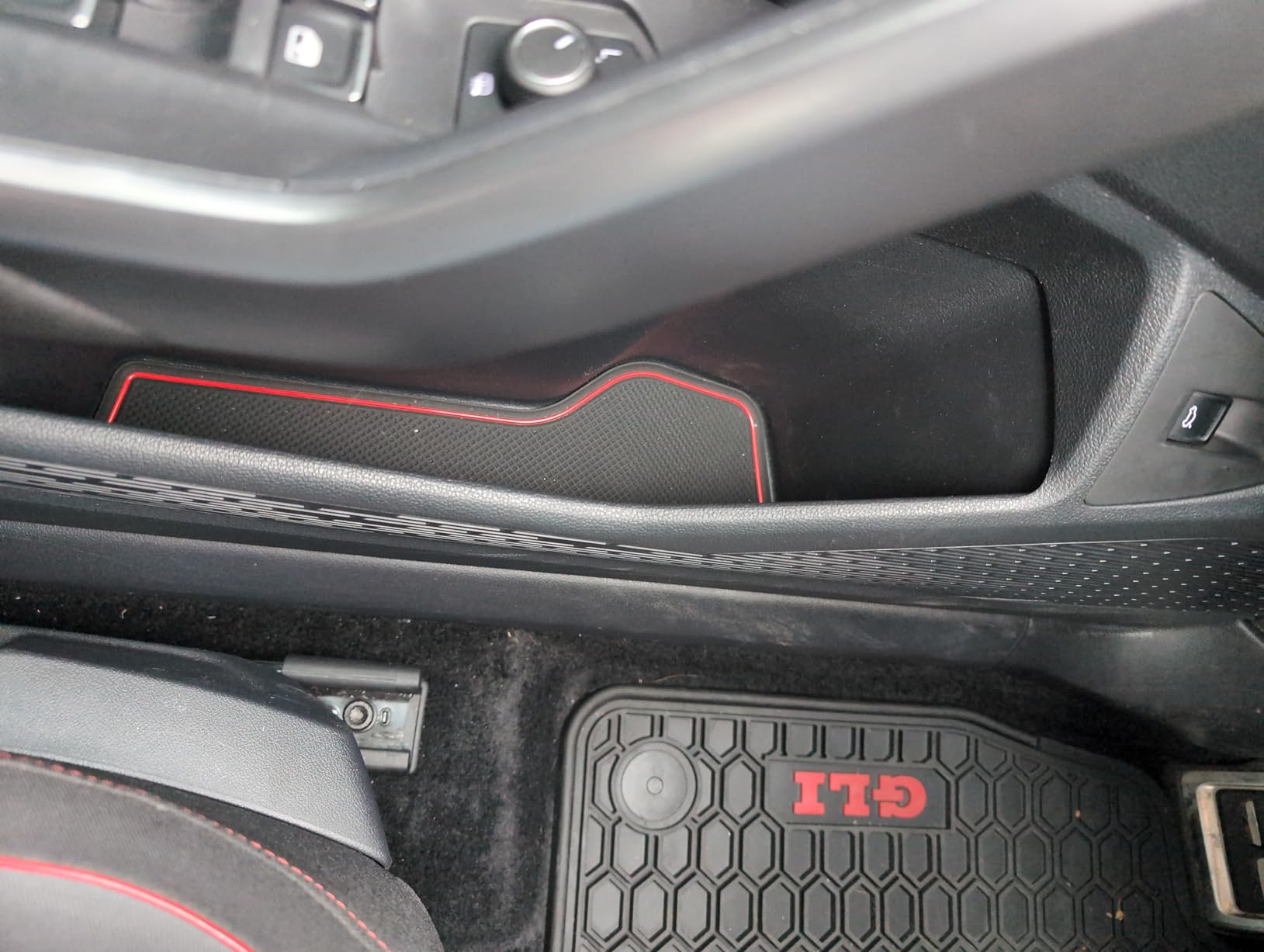 Auovo Protector Mats for Volkswagen Jetta 2019-2026 Custom Fit Cup Holder Inserts Door Console Liners Dust Mat, 10-pc Set customer photo 2