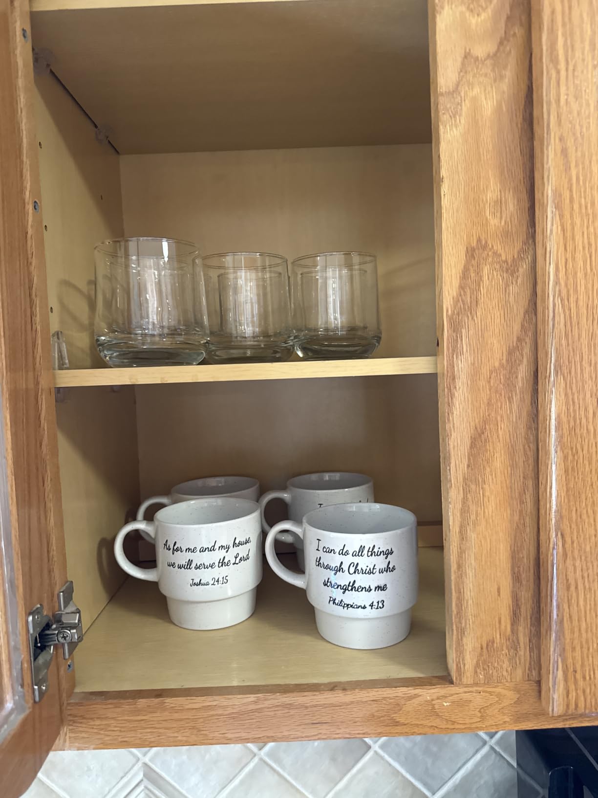 Signature Housewares Stackable Coffee Mug Tower Set with Metal Wire Rack - 15 Ounce Coffee Mugs for Coffee, Tea, Cocoa, Milk, Cappuccino, Hot Chocolate Set of 4 - Be Happy Matte Black customer photo 1