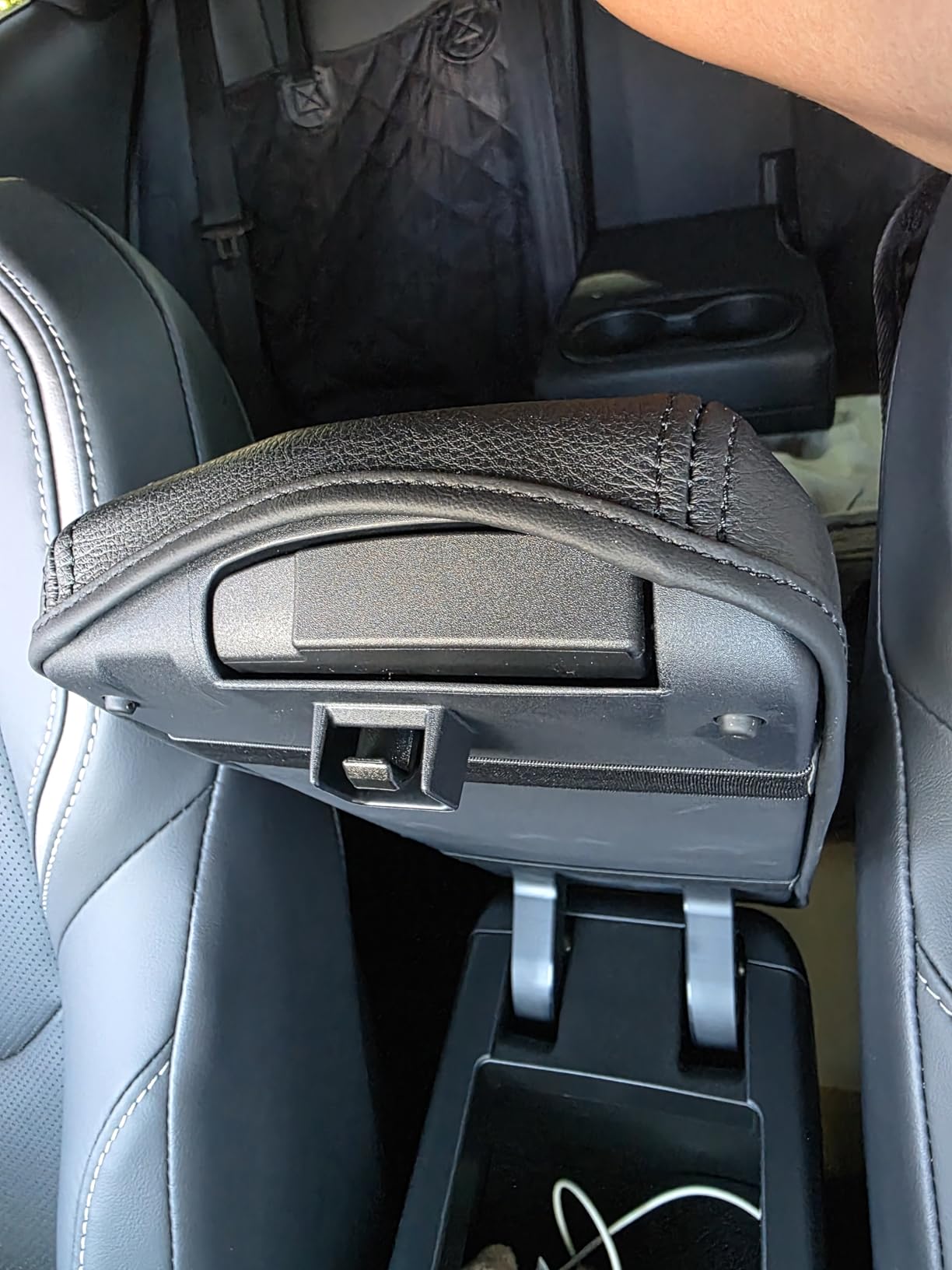 2023 2024 2025 2026 Prius Center Console Cover for Toyota Prius (LE/XLE/Limited/Nightshade Edition), Waterproof&Comfy Leather Armrest Cover 2026 2025 Prius Accessories (Leather) customer photo 1