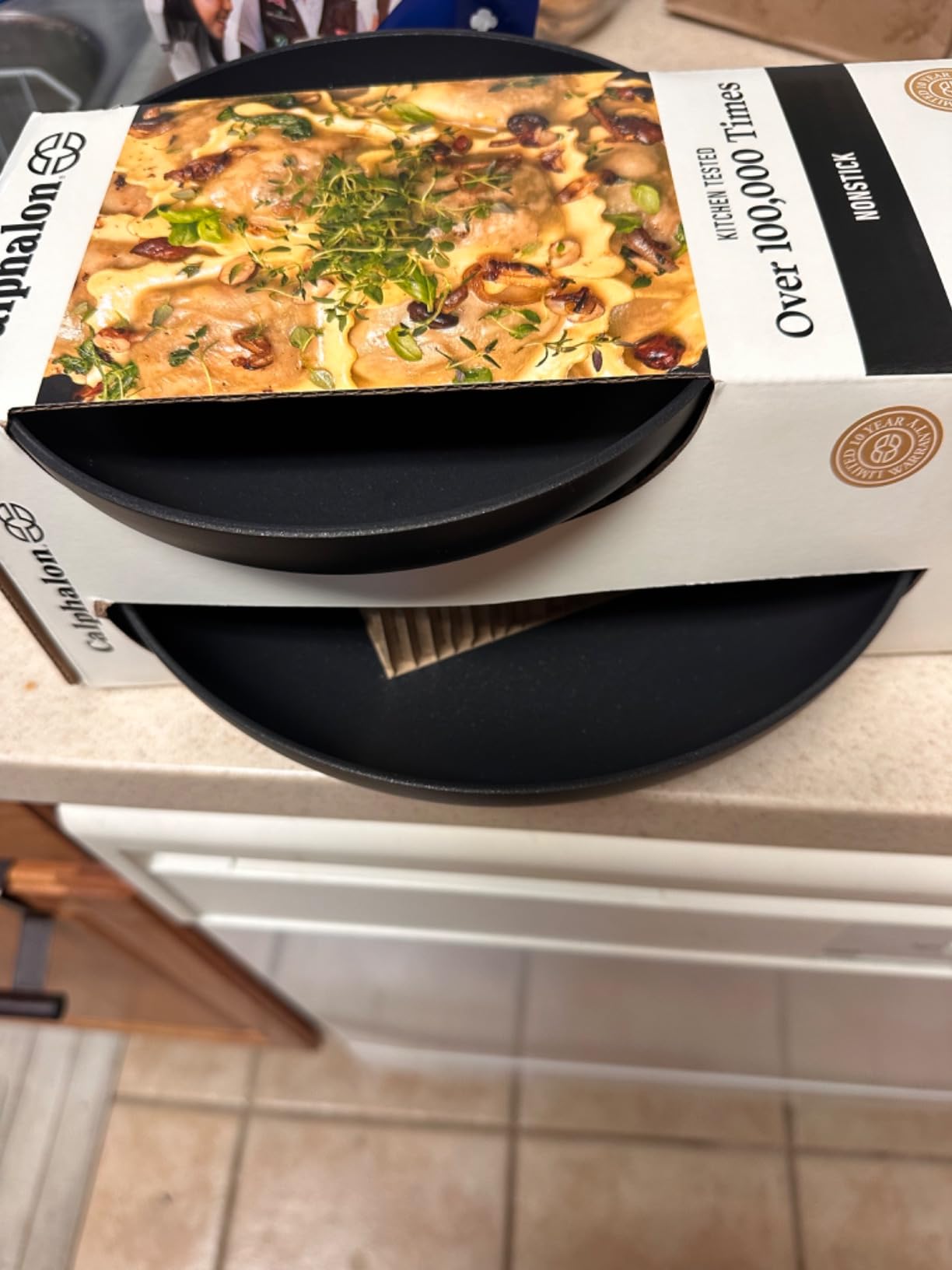 Calphalon® Hard-Anodized Nonstick 8