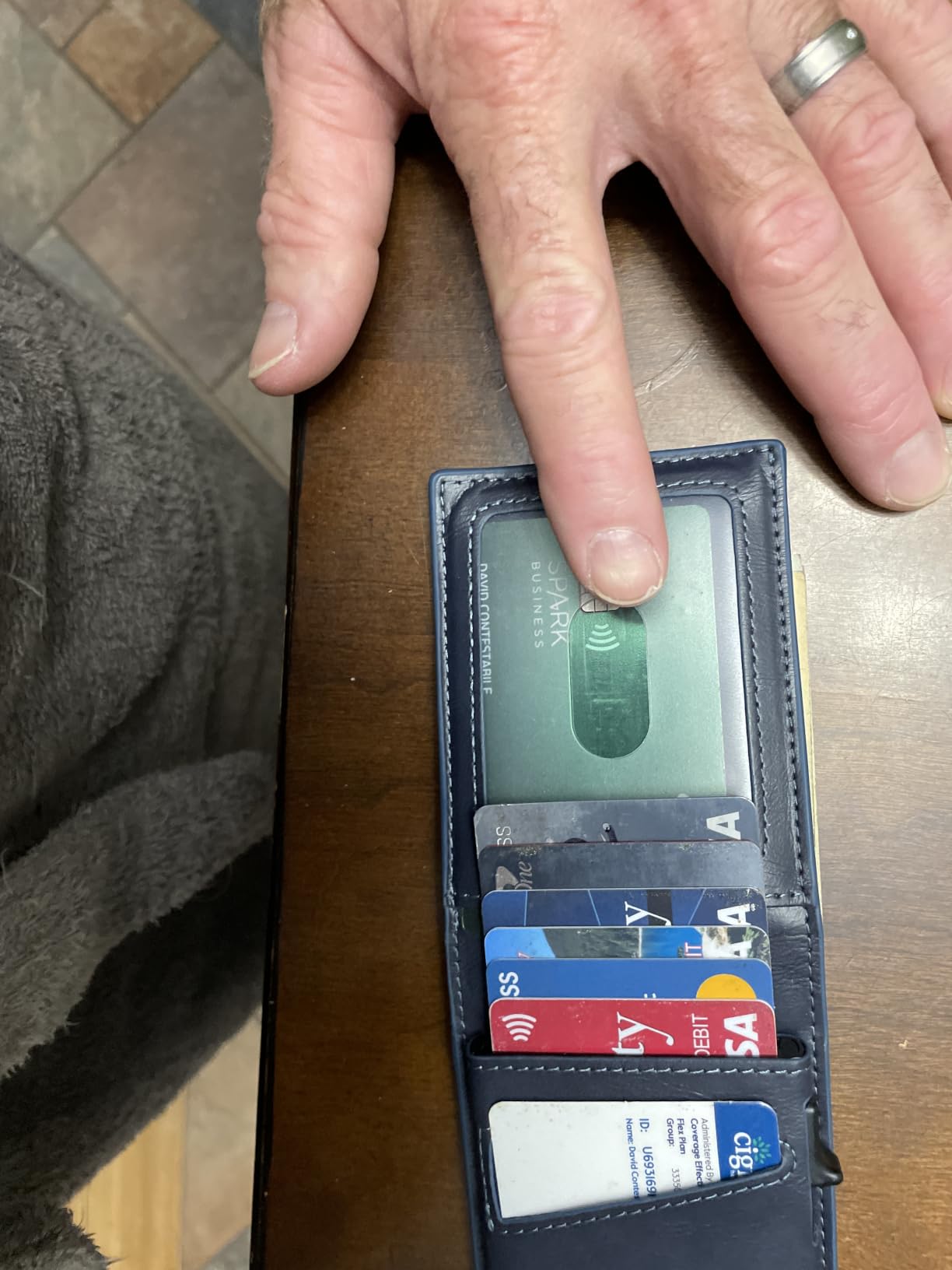 2026 Wallet for Men - RFID Blocking [Functional & Practical] Bifold Slim Minimalist Credit Card Holder Pop Up Wallet Metal Case with Cash Slot, Front Pocket with ID Window, Gift Boxed (Carbon Fiber) customer photo 1