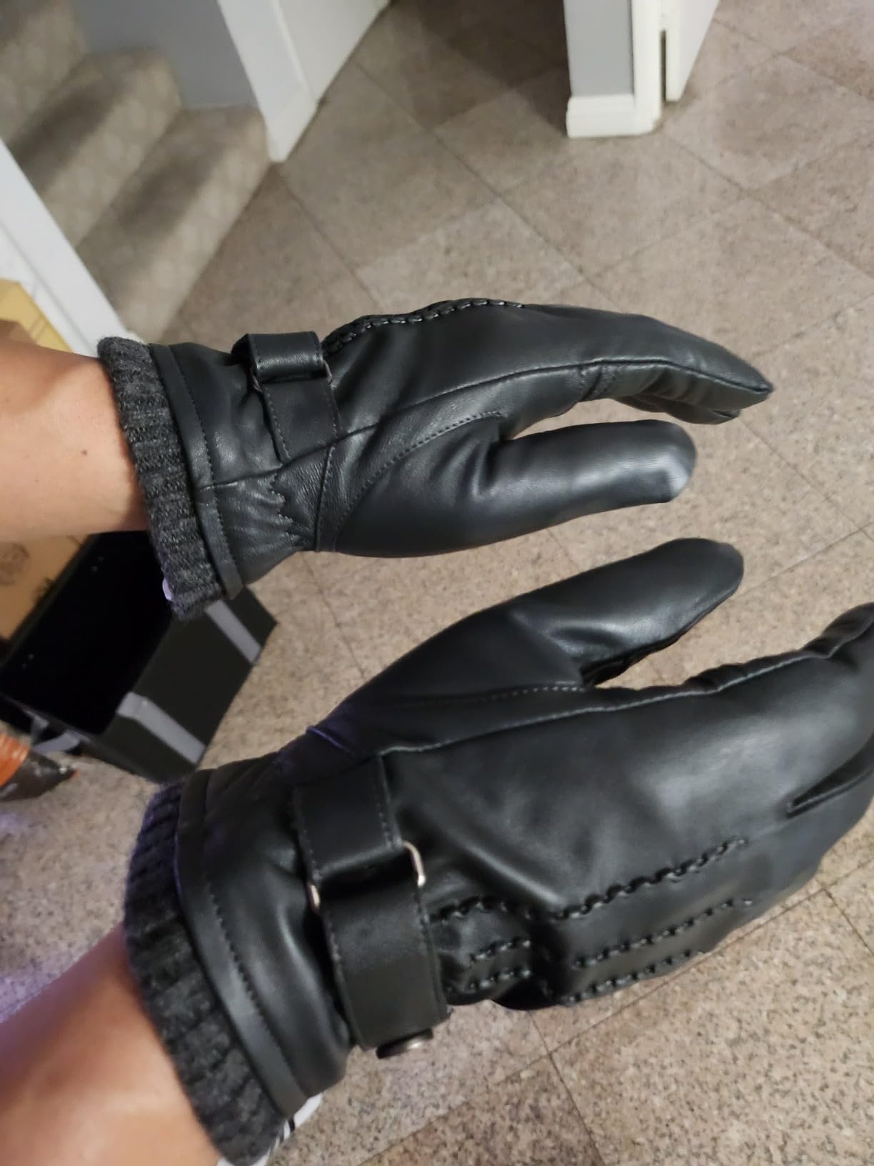 BISON DENIM Sheepskin Leather Gloves for Men, Winter Warm Touchscreen Gloves with Cashmere Lining, Driving Motorcycle Gloves customer photo 2