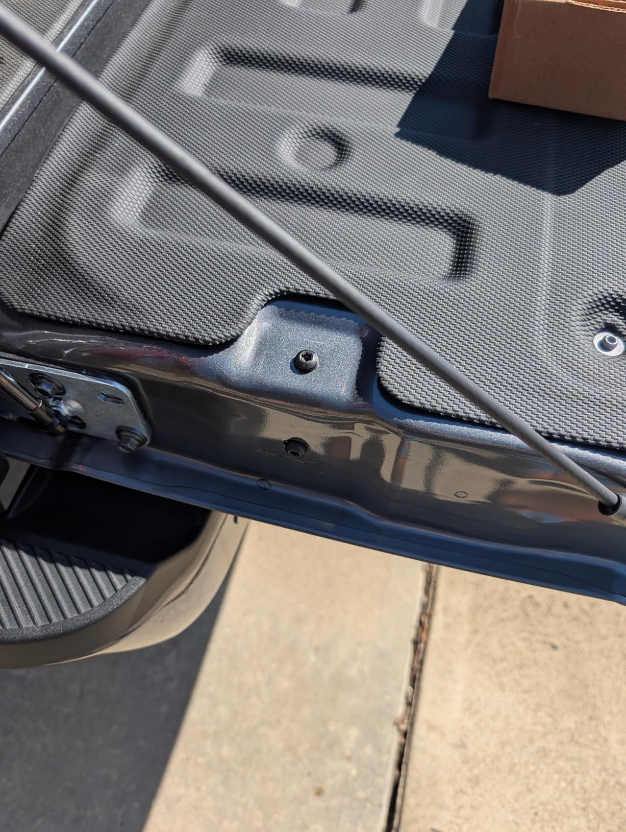 Rough Country Tailgate Assist for Ford F-150/F-250/F-350 Super Duty Truck 2WD/4WD (2015-2026) - Smooth, Safe & Controlled Tailgate Lowering customer photo 1