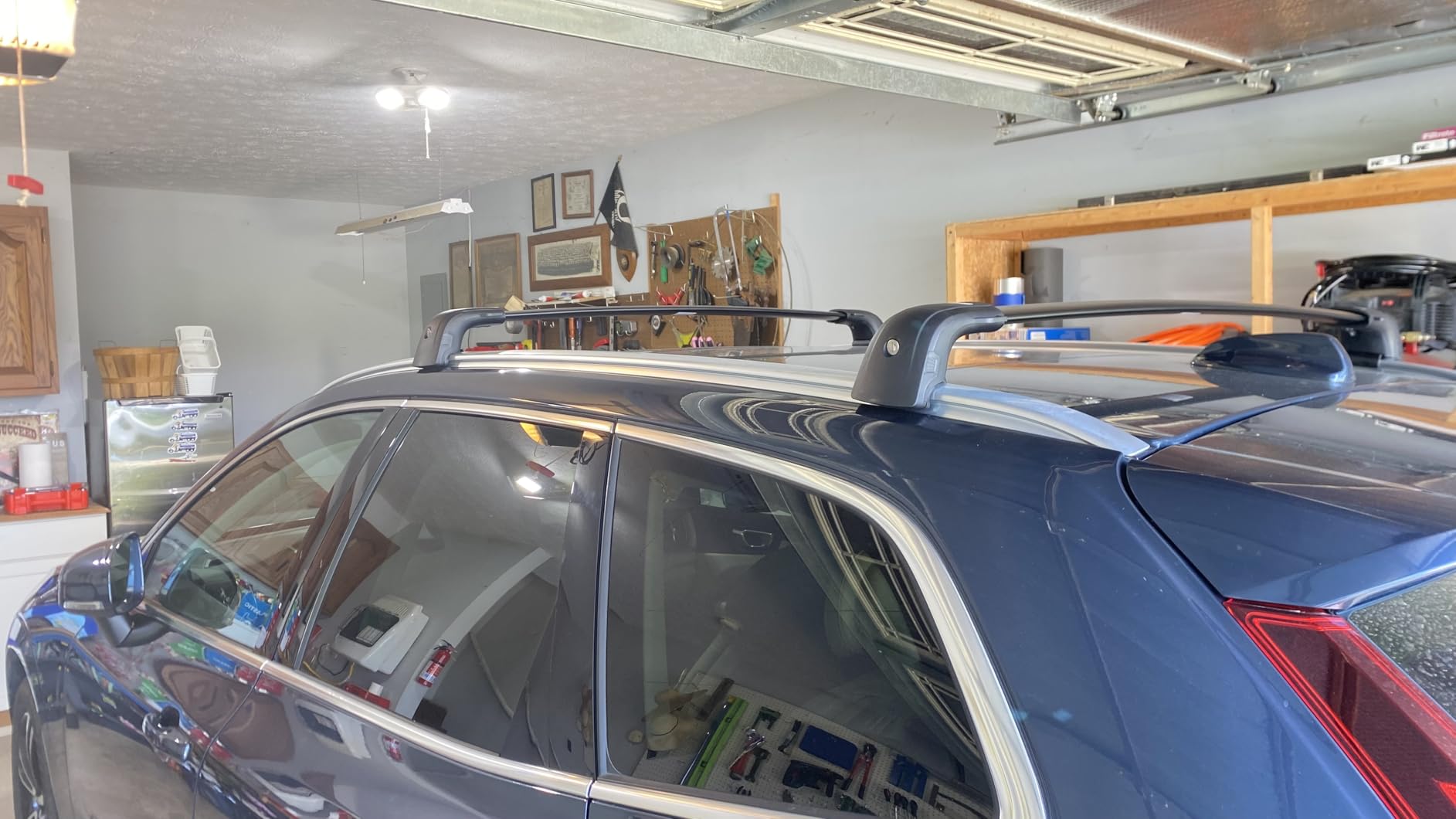 KINGGERI 300lbs Roof Rack Cross Bars Compatible with Volvo XC90 XC-90 2016-2026, Heavy Duty Anti-Theft Lockable Aluminum Roof Rails Crossbars Rooftop Accessories Luggage Racks Carrier customer photo 2