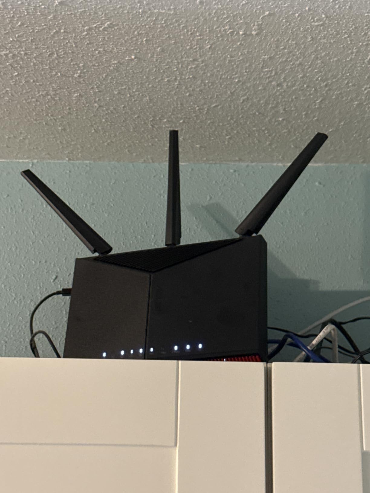 ASUS RT-BE86U WiFi 7 Gaming Router, 10G WAN, 6.8 Gbps, Mesh VPN Compatible customer photo 1