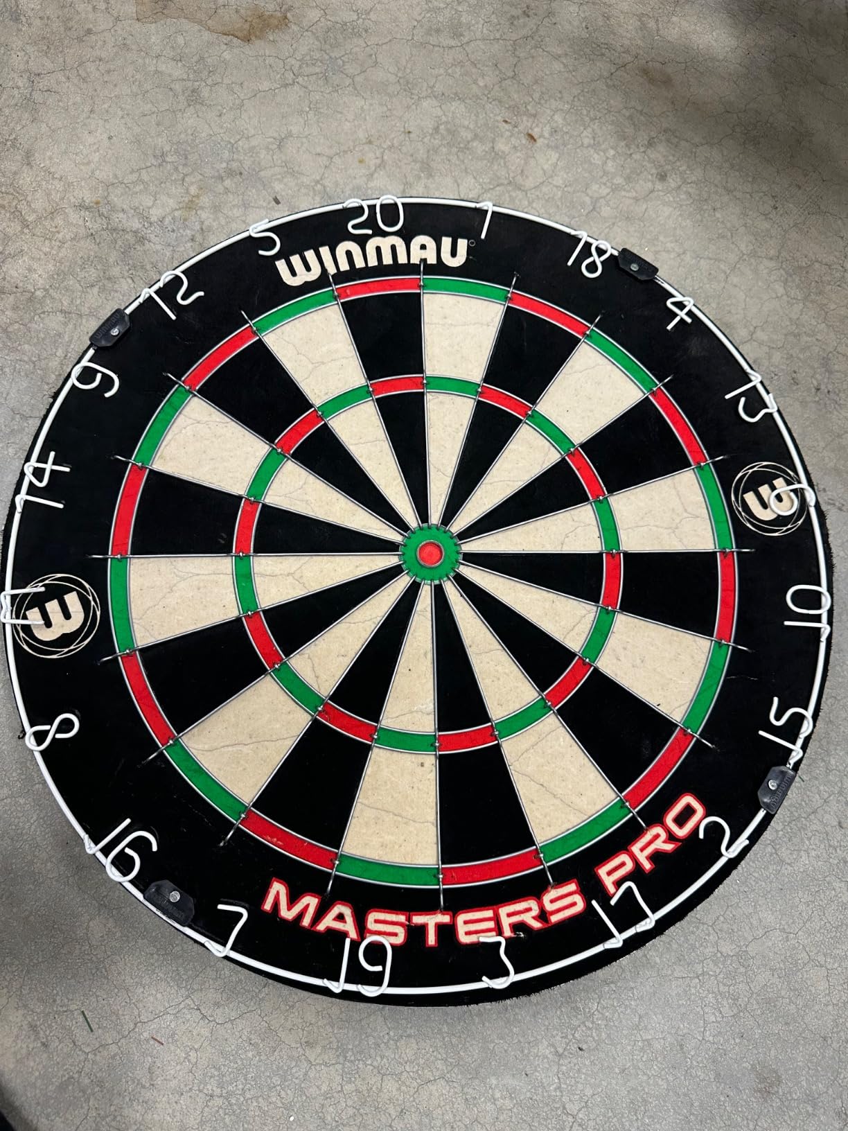 WINMAU Masters Pro Dartboard Set - Complete Cabinet Set with Steel Tip Darts, Self-Healing Sisal Board customer photo 1
