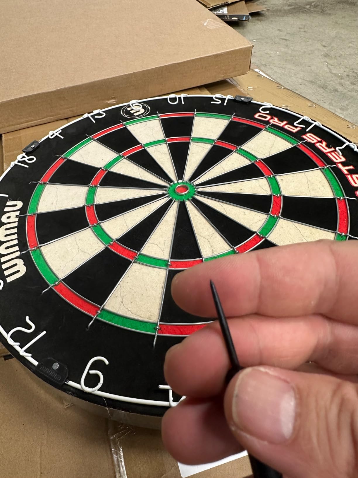 WINMAU Masters Pro Dartboard Set - Complete Cabinet Set with Steel Tip Darts, Self-Healing Sisal Board customer photo 2