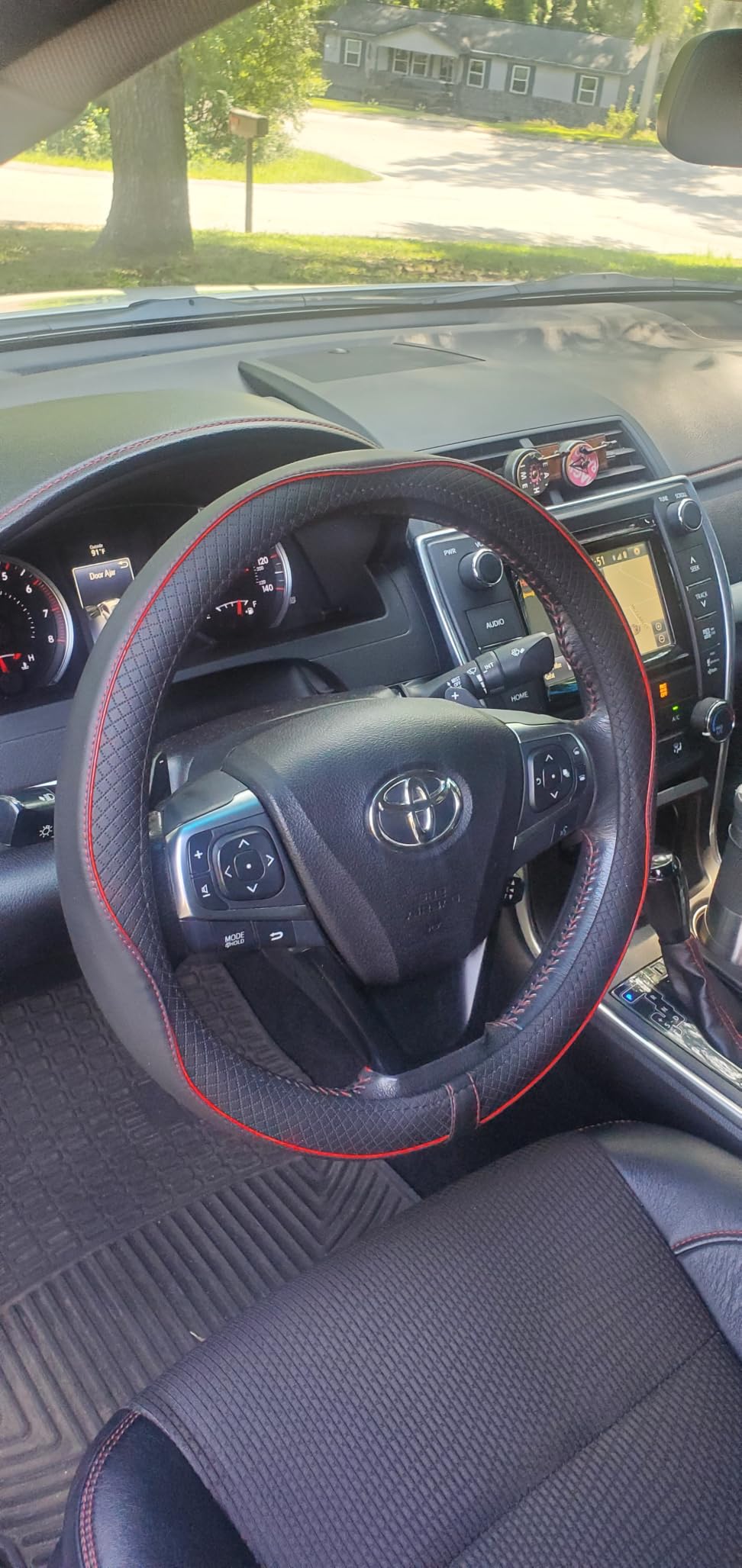 Ouzorp Car Steering Wheel Cover, Microfiber Leather Steering Wheel Covers with Anti-Slip Lining, Universal 14.5-15 inchs Black customer photo 1