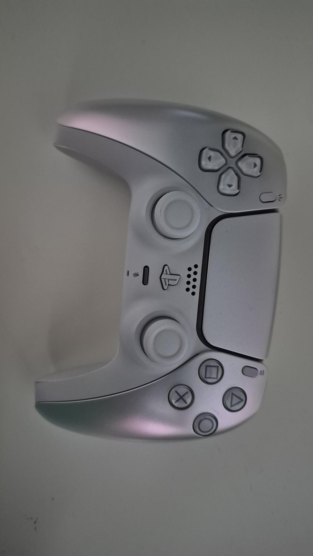 PlayStation DualSense Wireless Controller - Chroma Pearl customer photo 1