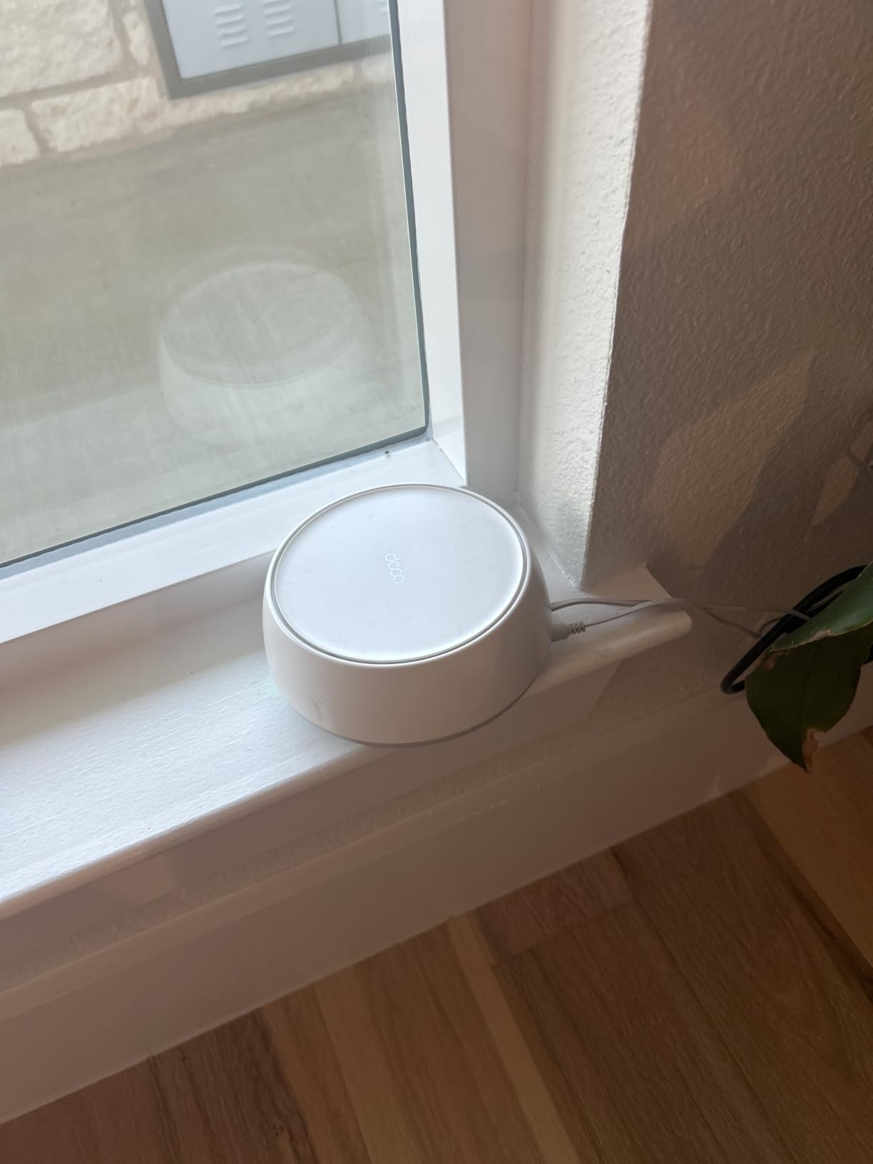 TP-Link Deco 7 BE25 Dual-Band BE5000 WiFi 7 Mesh Wi-Fi System | 4-Stream 5 Gbps, 240 Mhz | Covers up to 6,600 Sq.Ft | 2X 2.5G Ports Wired Backhaul | VPN,MLO, AI-Roaming, HomeShield, 3-Pack customer photo 1
