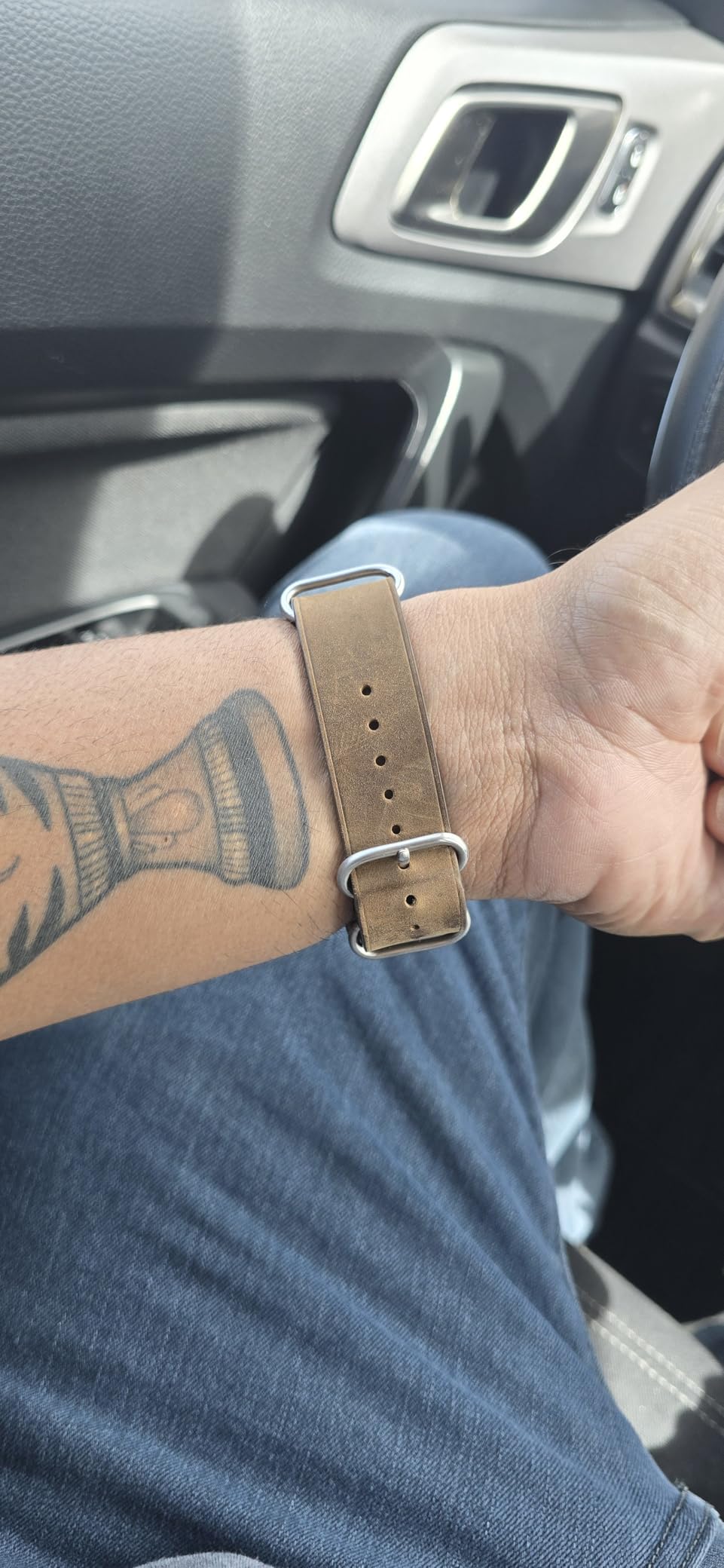 WOCCI 20mm One-piece Watch Band for Men, Top Grain Leather, Brushed Hardware (Retro Brown) customer photo 1