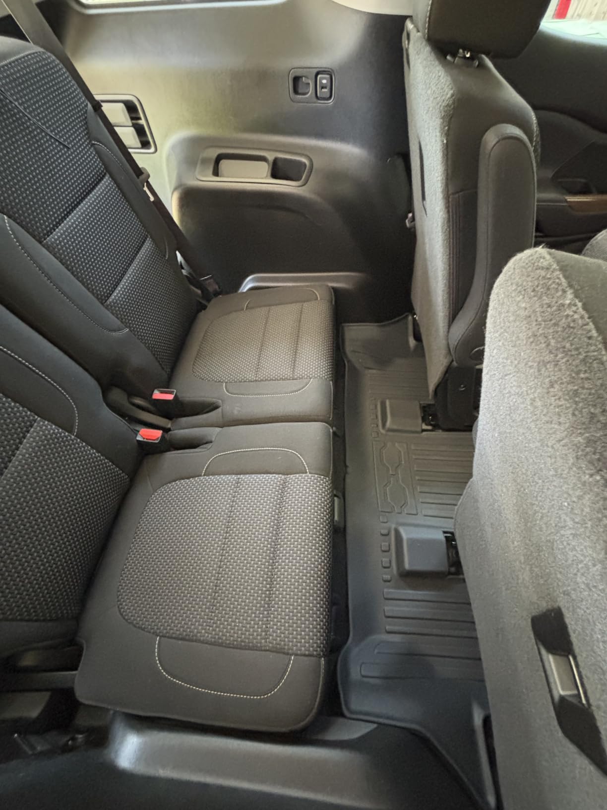 Floor Mats Set for 2024-2026 Chevy Traverse & GMC Acadia & 2025-2026 Buick Enclave, with 2nd Row Kick Mats, Only for 7 Seats Captain Chairs, All Weather TPE Cargo Liner Door Sill Accessories customer photo 1
