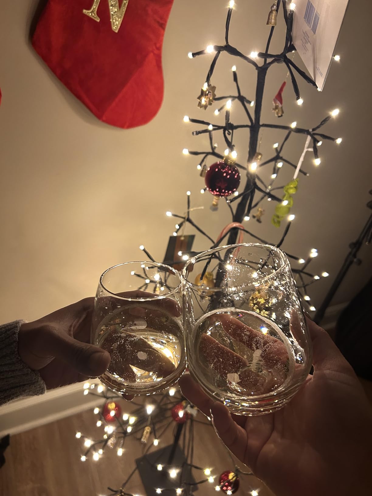 Meolibour Large Stemless Wine Glasses Set of 6, 17 Ounces Red & White Wine Glasses Tumbler for Party, Clear Drink Glasses, Ideal Wine Accessories Gift, Lead-free, Dishwasher Safe customer photo 1